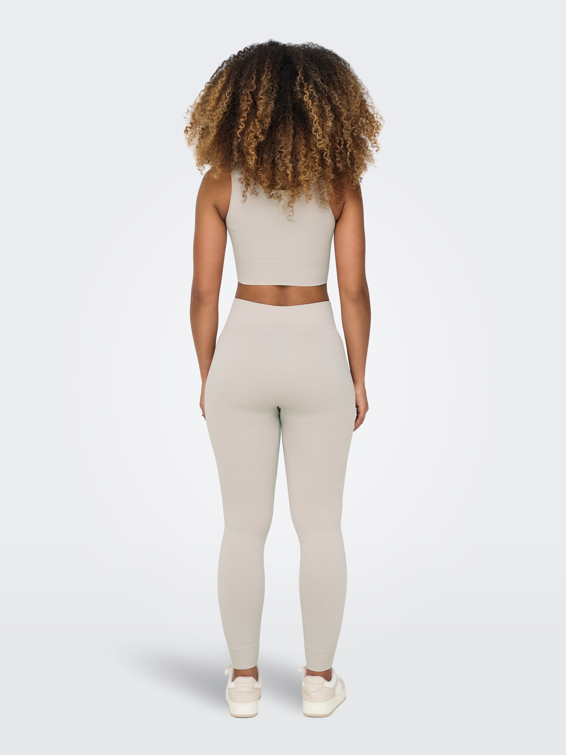ONLY Play Trainingstop »ONPJAIA LIFE UN SL SEAM SHORT TOP NOOS«, Cropped Fit, in feiner Rippstruktur