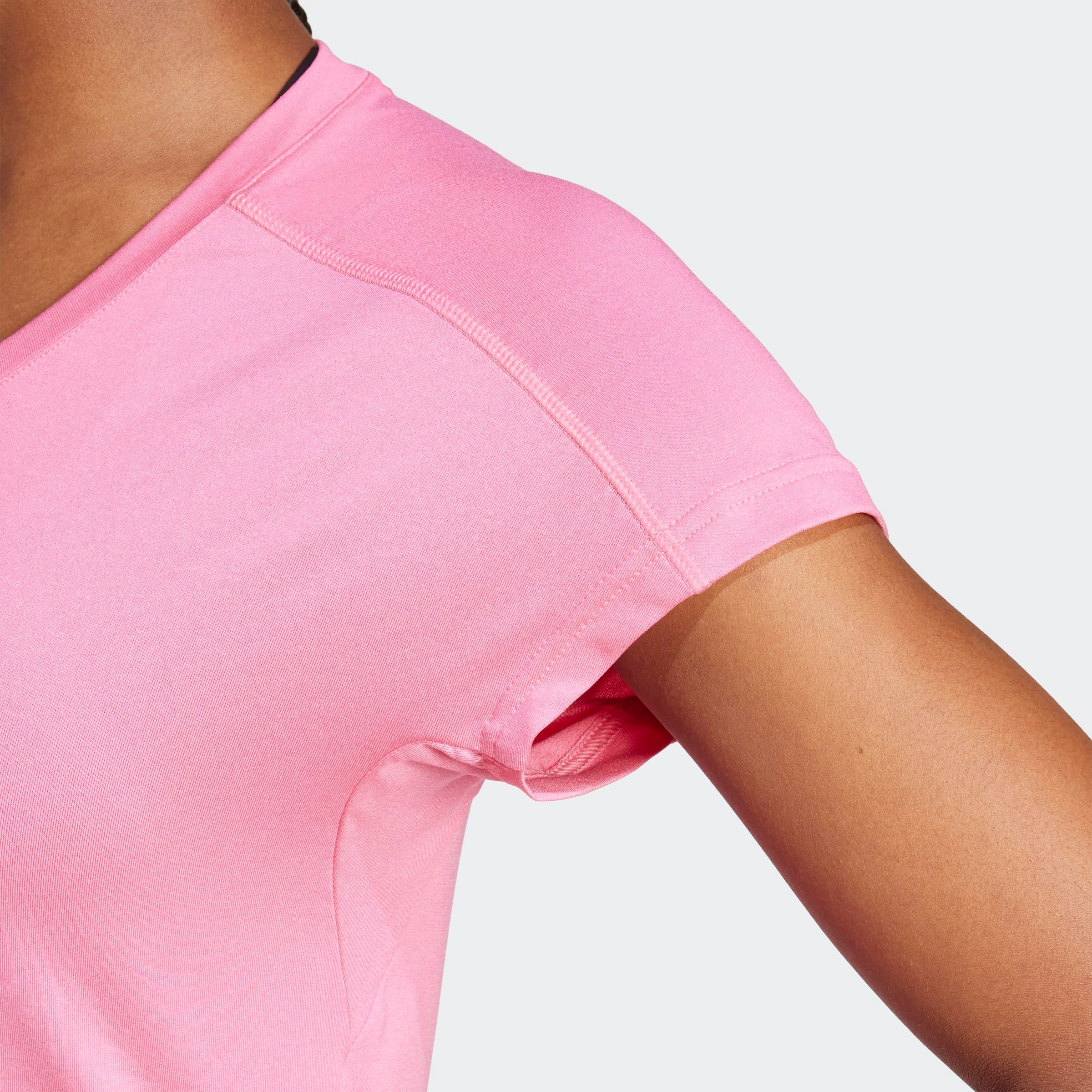 adidas Performance T-Shirt »WE MIN T«, Trainingsshirt, feuchtigkeitsabsorbierend mit V Ausschnitt