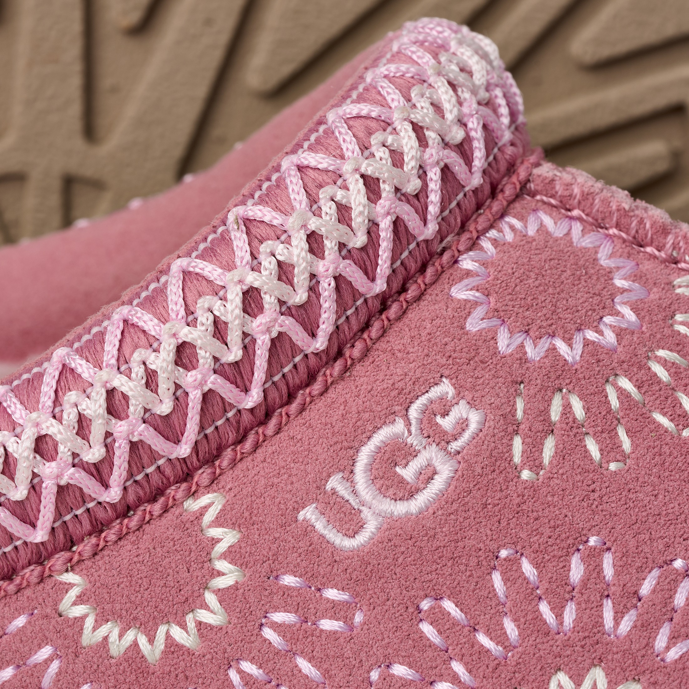 UGG Clog »TAZZ SUN STITCH«  Schlupfschuh, Mule mit trendiger Stickerei