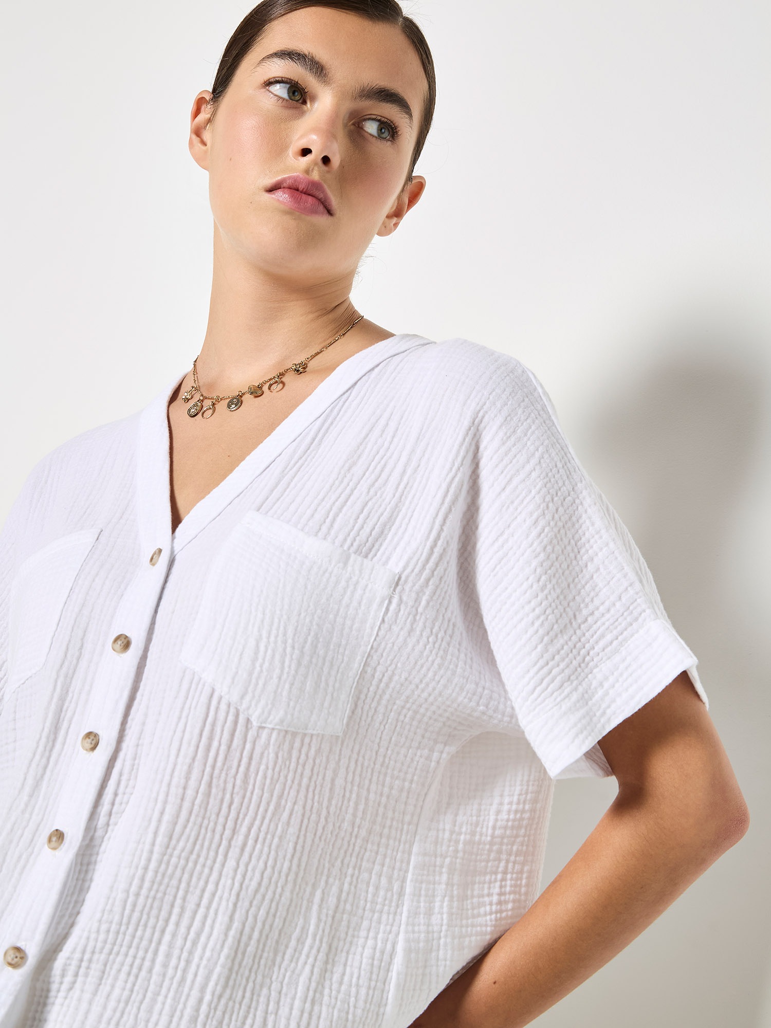 Apricot Blusentop »Strukturierte Bluse mit V-Ausschnitt« Einfarbig