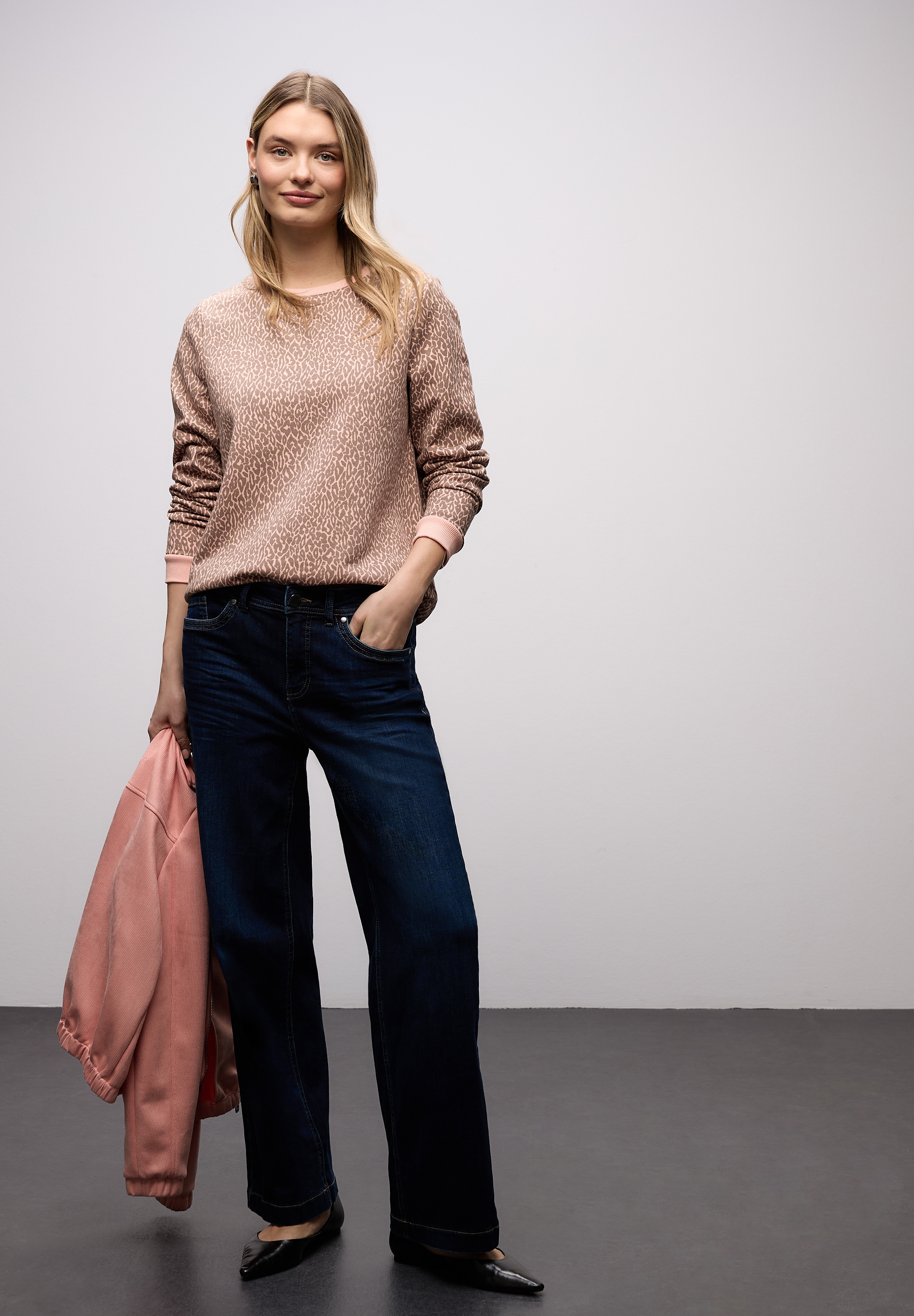 STREET ONE Sweatshirt , mit Leo-Print
