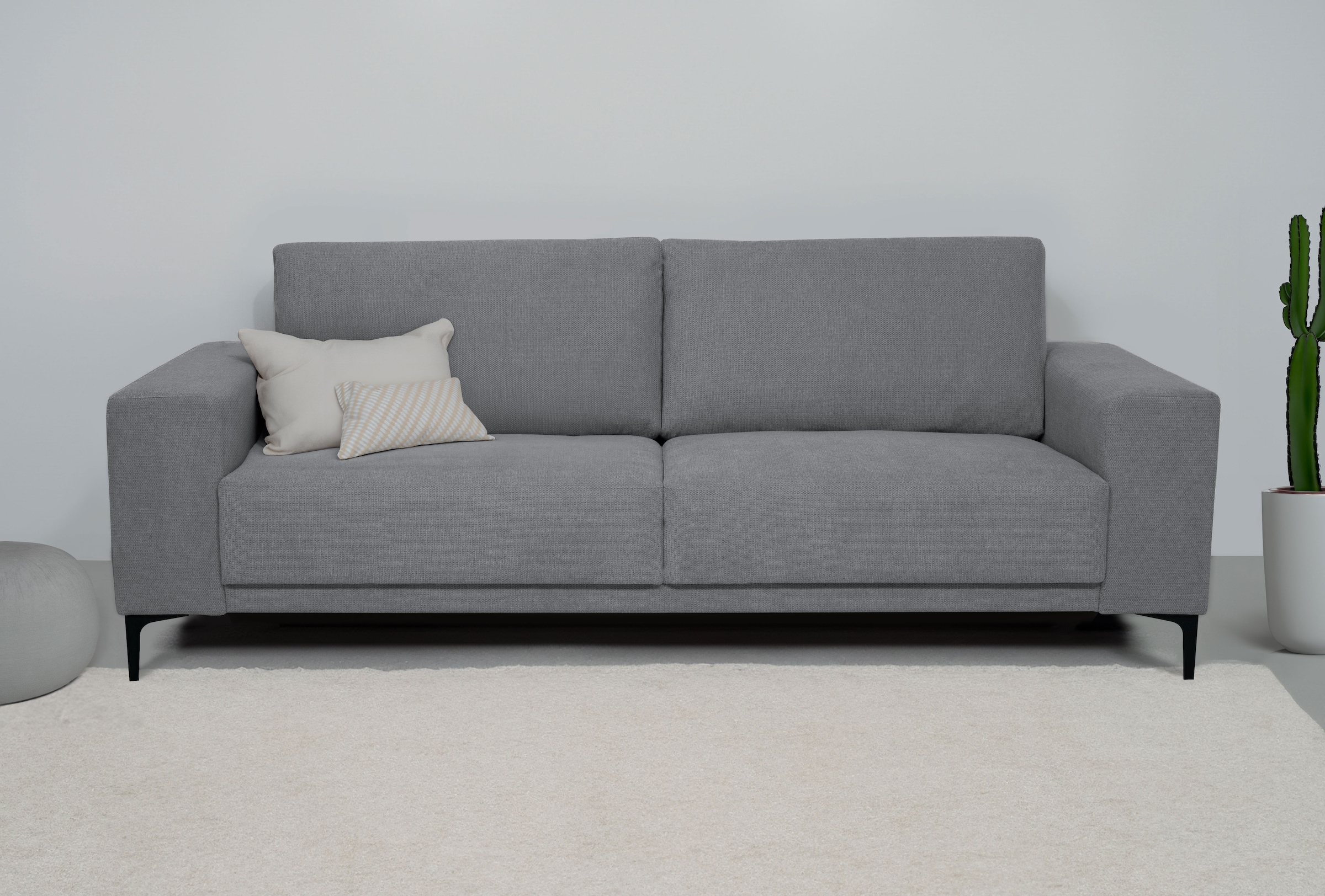Places of Style 3-Sitzer »Xander«, Breite 224 cm, Soft-Touch Chenille, schwarze Metallfüßen