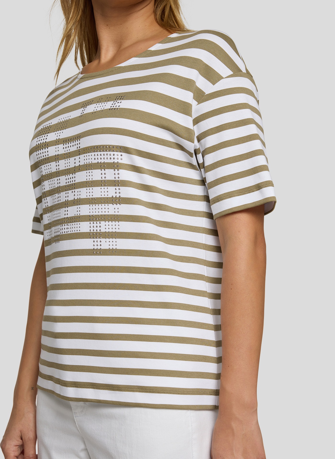 Rabe Rundhalsshirt mit Allover-Streifen und Glitzersteinen