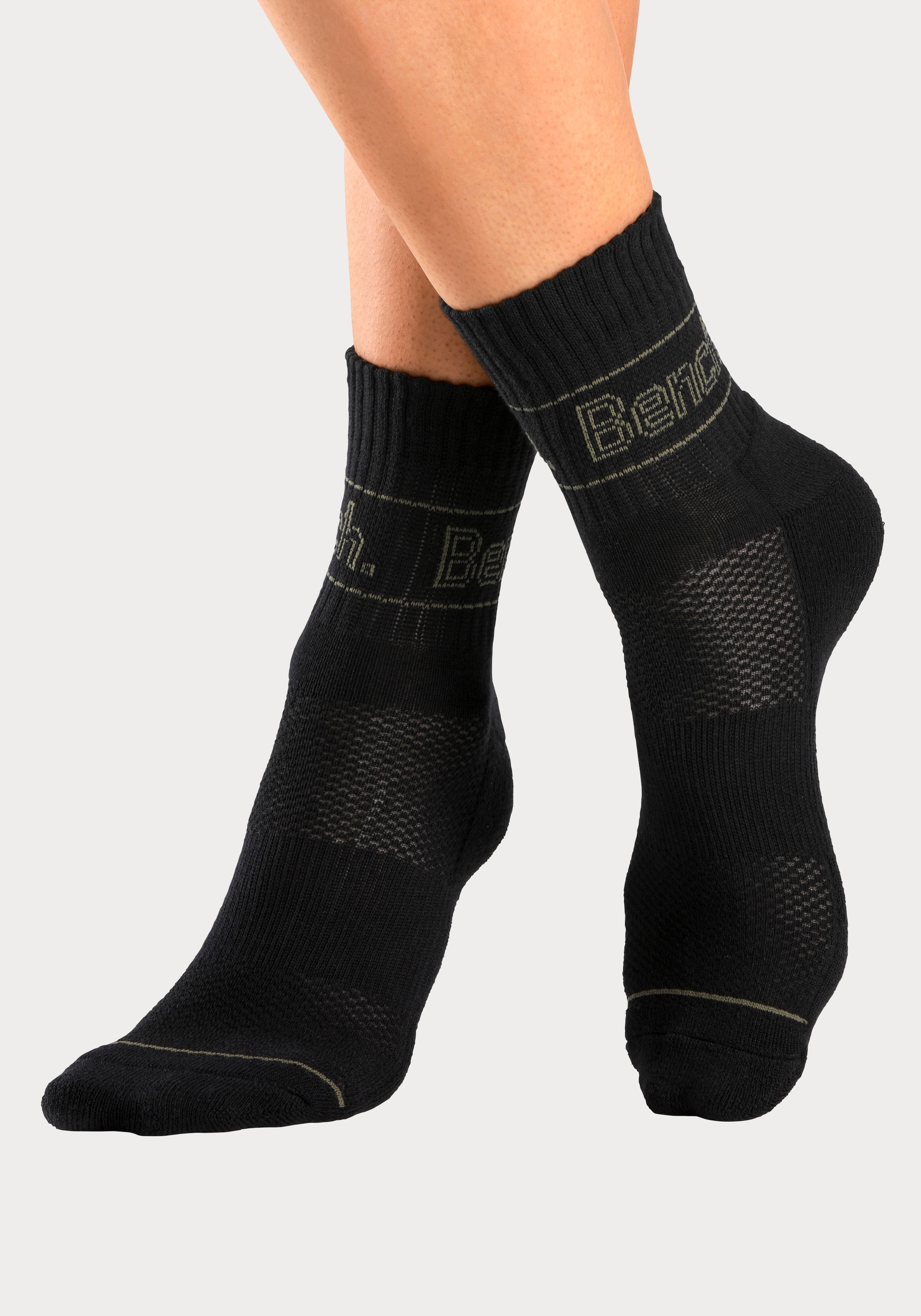 Bench. Tennissocken, (Packung, 5 Paar), mit atmungsaktiver Pikee Lüftungsstruktur