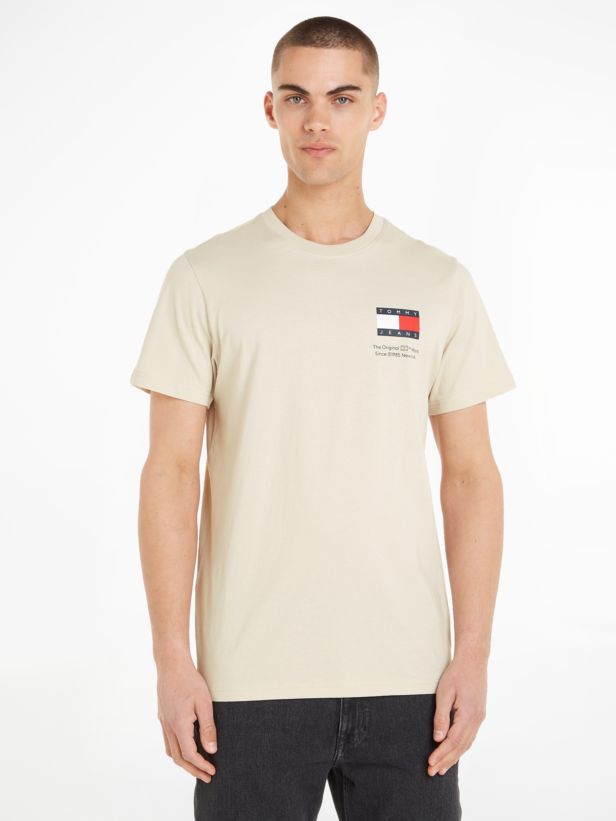 T-Shirt »TJM SLIM ESSENTIAL FLAG TEE EXT«, mit Rundhalsausschnitt