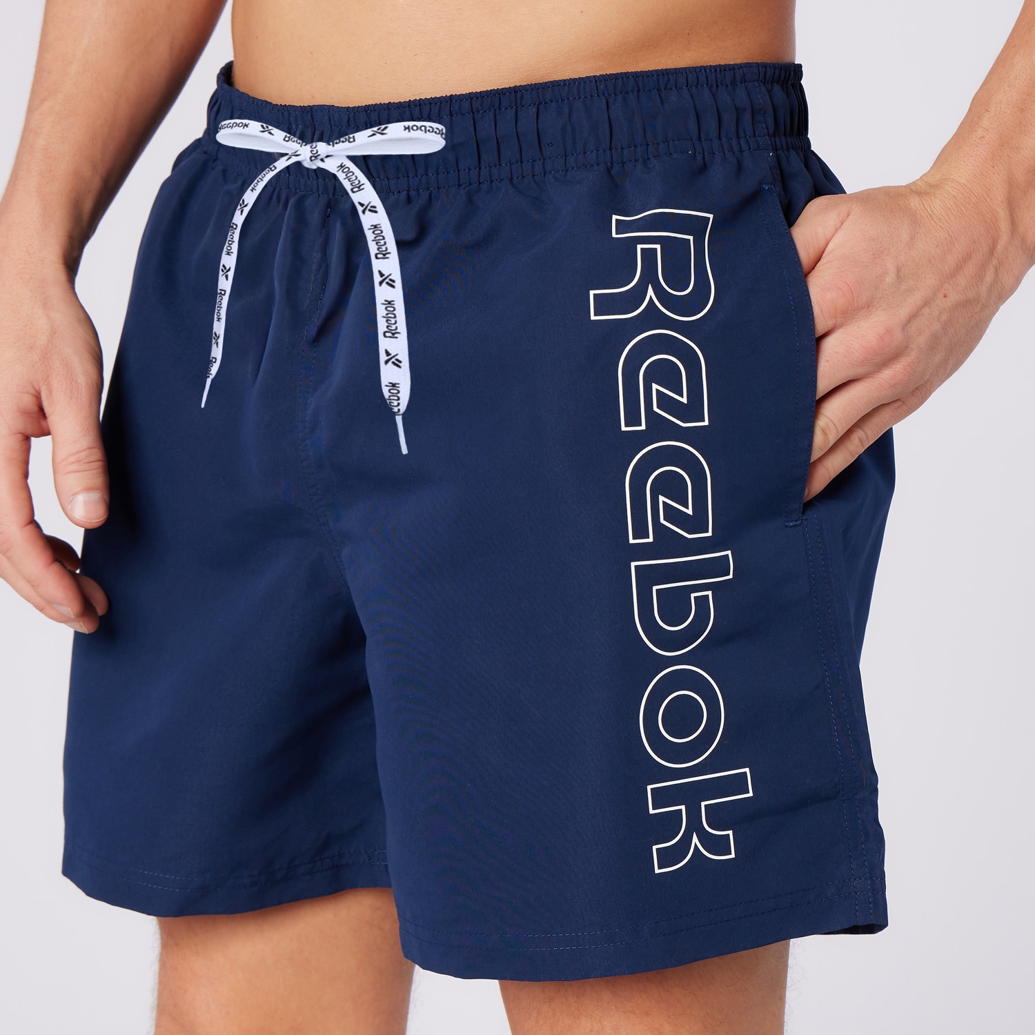 Reebok Badeshorts »Abbott« mit Tunnelzug und seitlichen Taschen