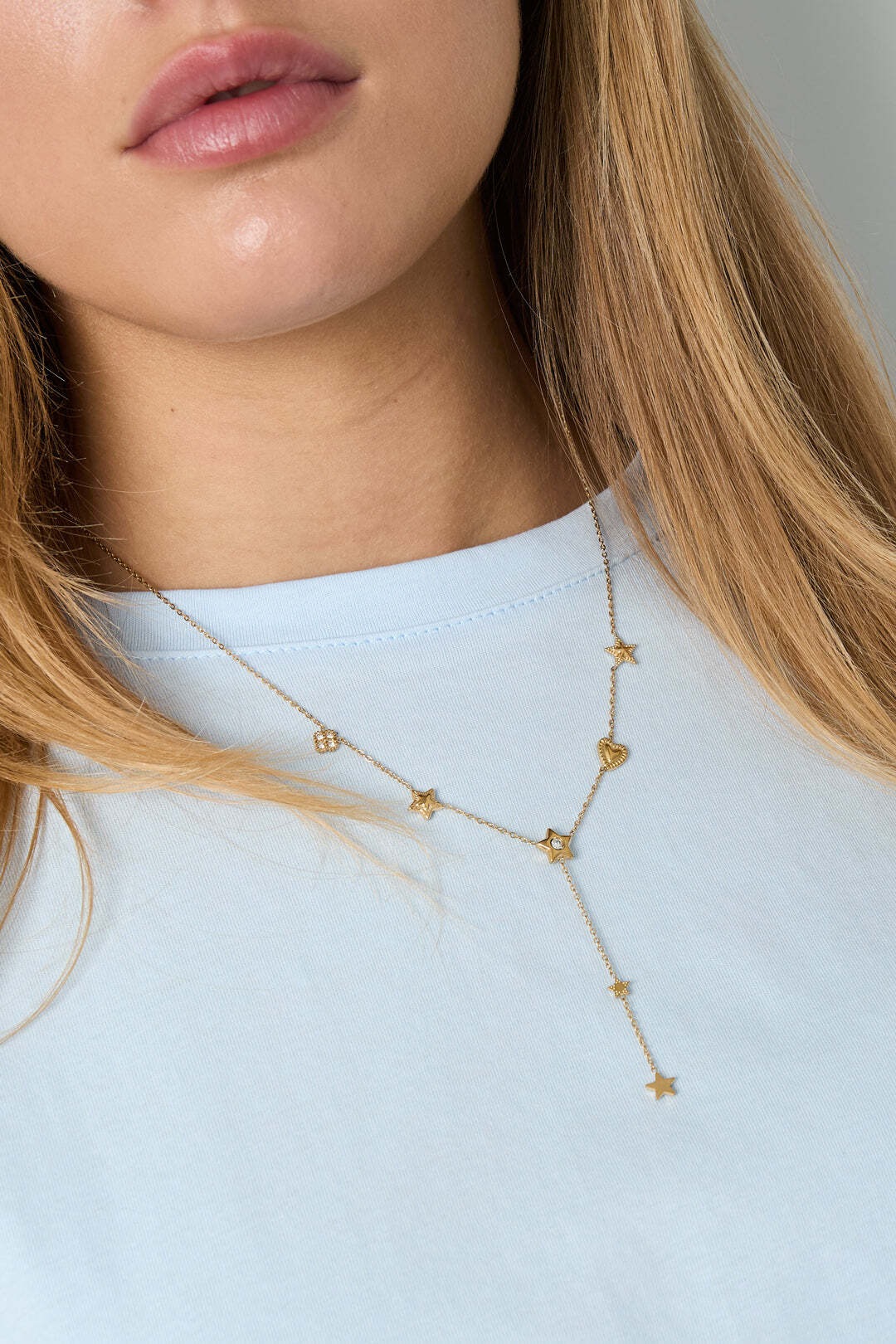 Adelia´s Kette mit Anhänger »Anhängerkette mit Stern- und Herzmotiven aus Edelstahl 45 cm + 5 cm« Stern- und Herzmotive mit Kettenabhang prägen diesen trendigen Modeschmuck
