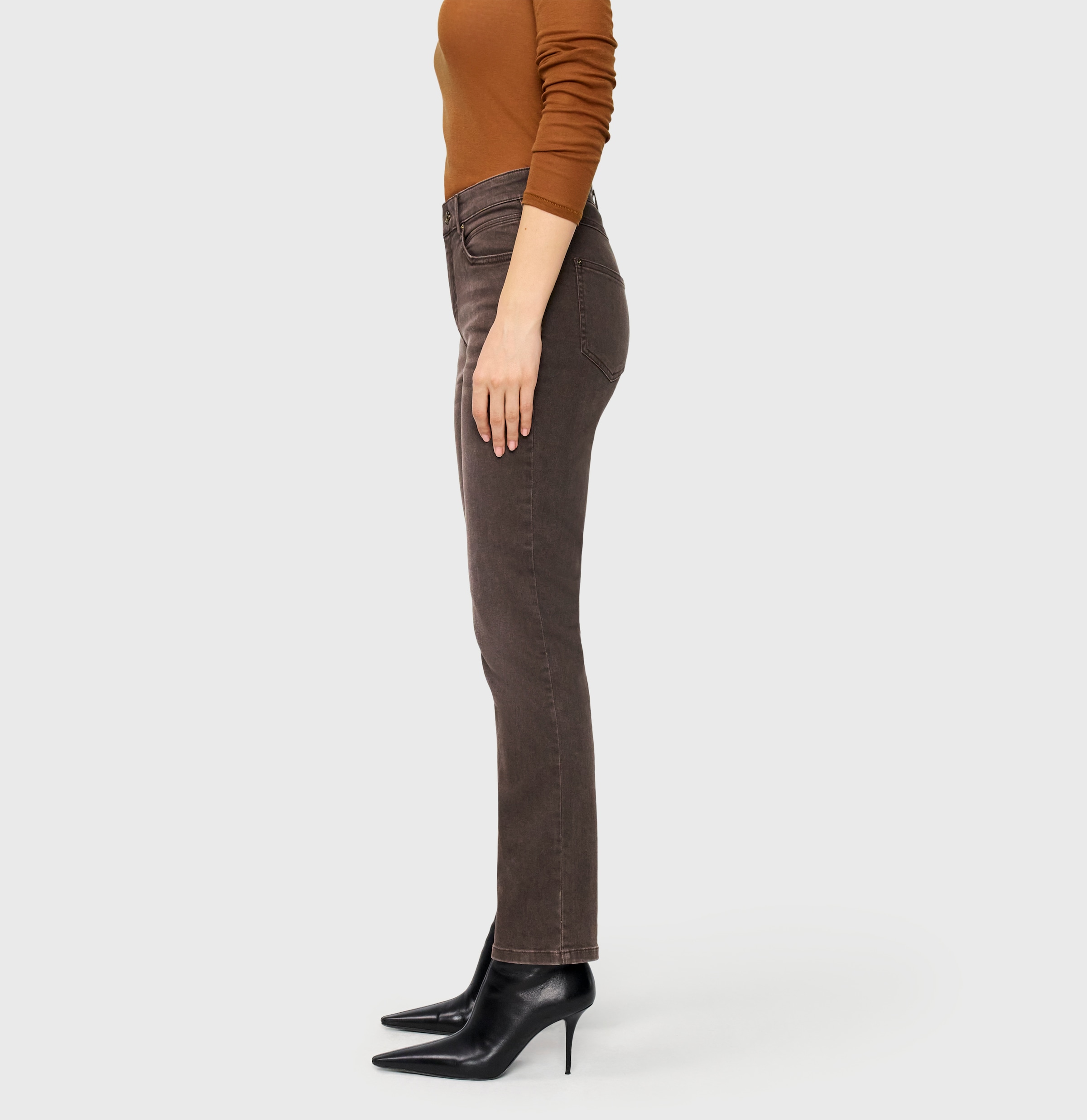 MAC Straight-Jeans »MACMELANIE« Figurformende Denim-Qualität mit hervorragendem Rücksprung-Verhalten