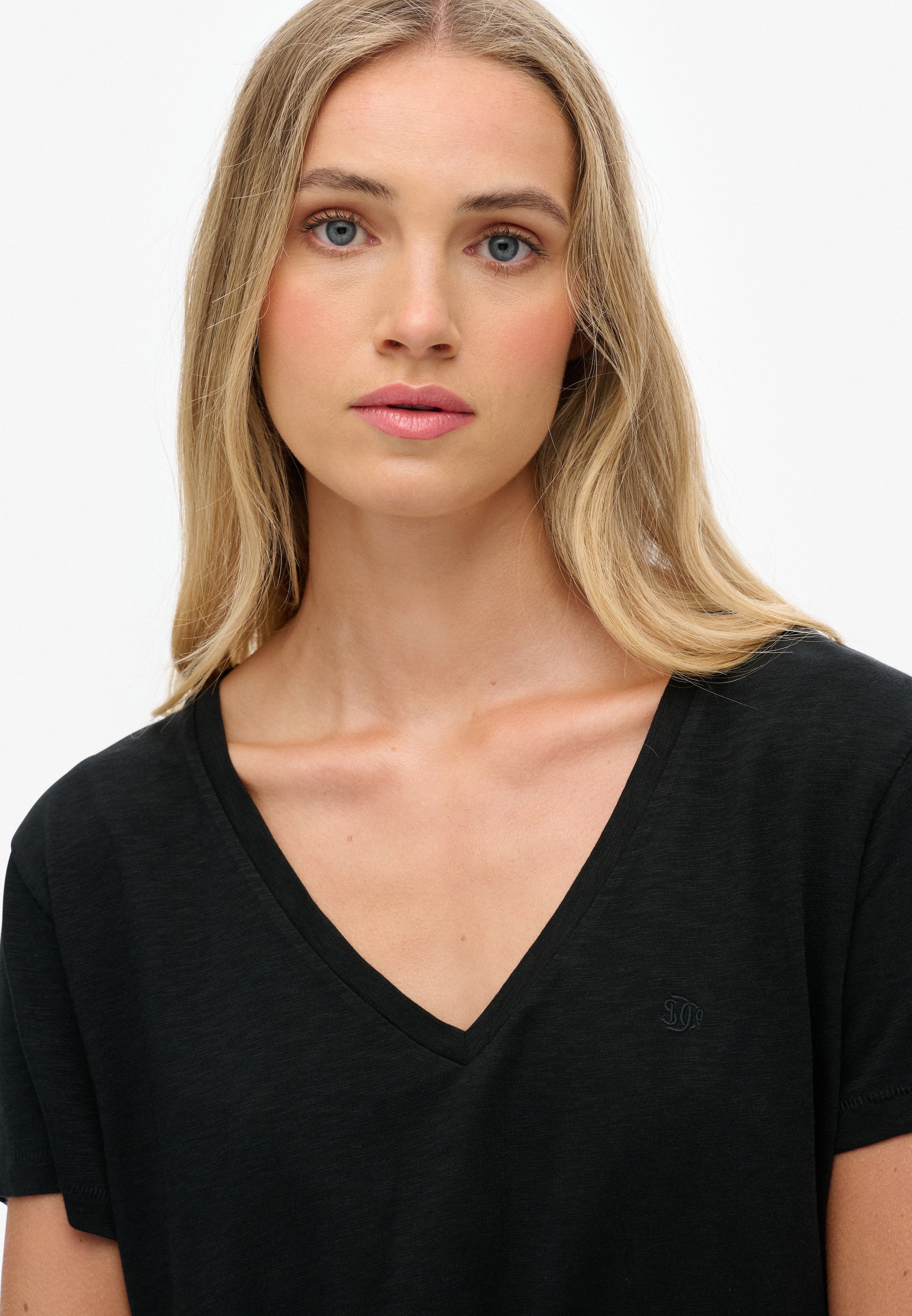 Superdry T-Shirt »STUDIOS SLUB EMB VEE TEE«