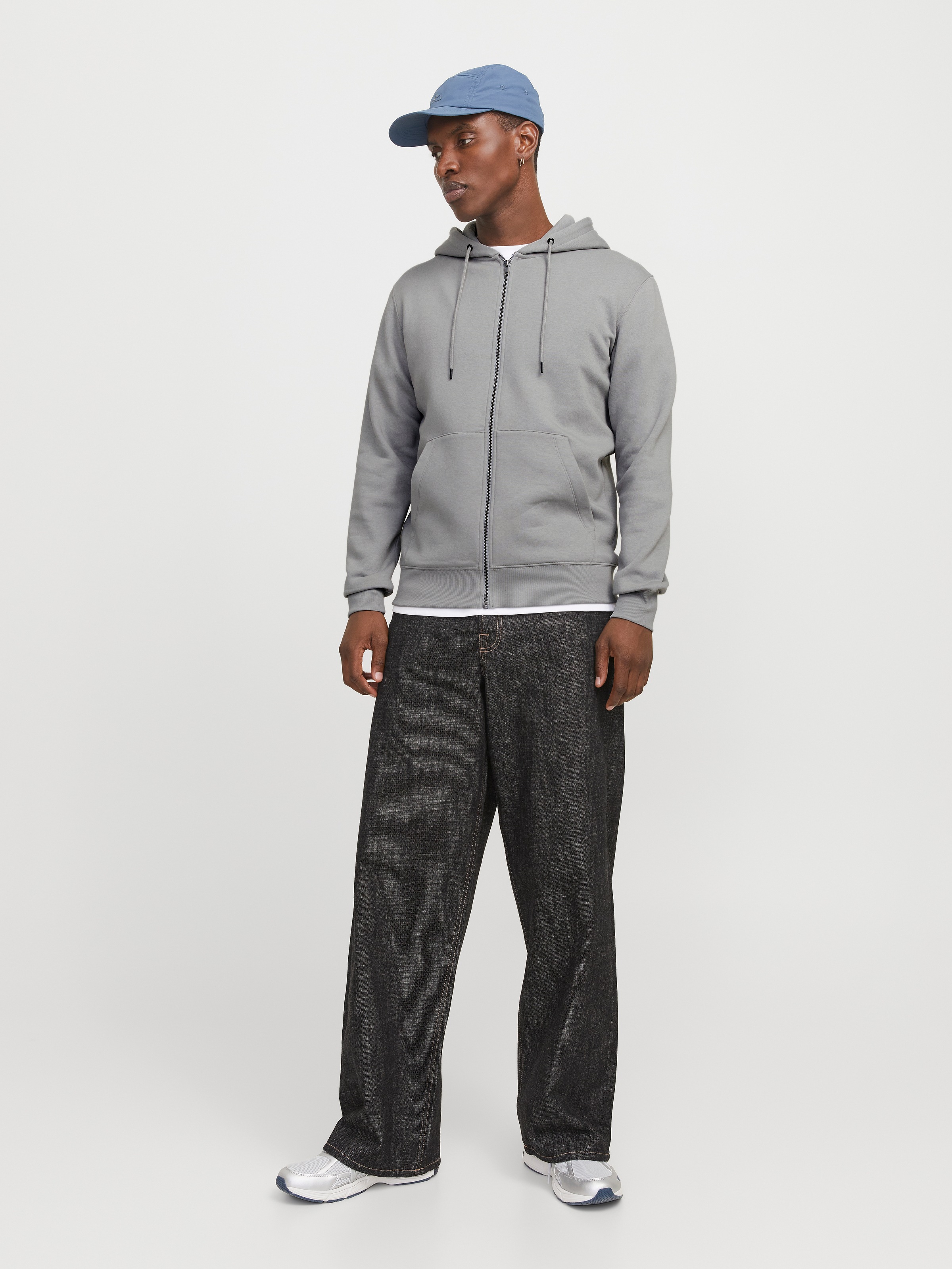 Jack & Jones Kapuzensweatjacke »JJESTAR BASIC SWEAT ZIP HOOD NOOS«, mit Kapuze