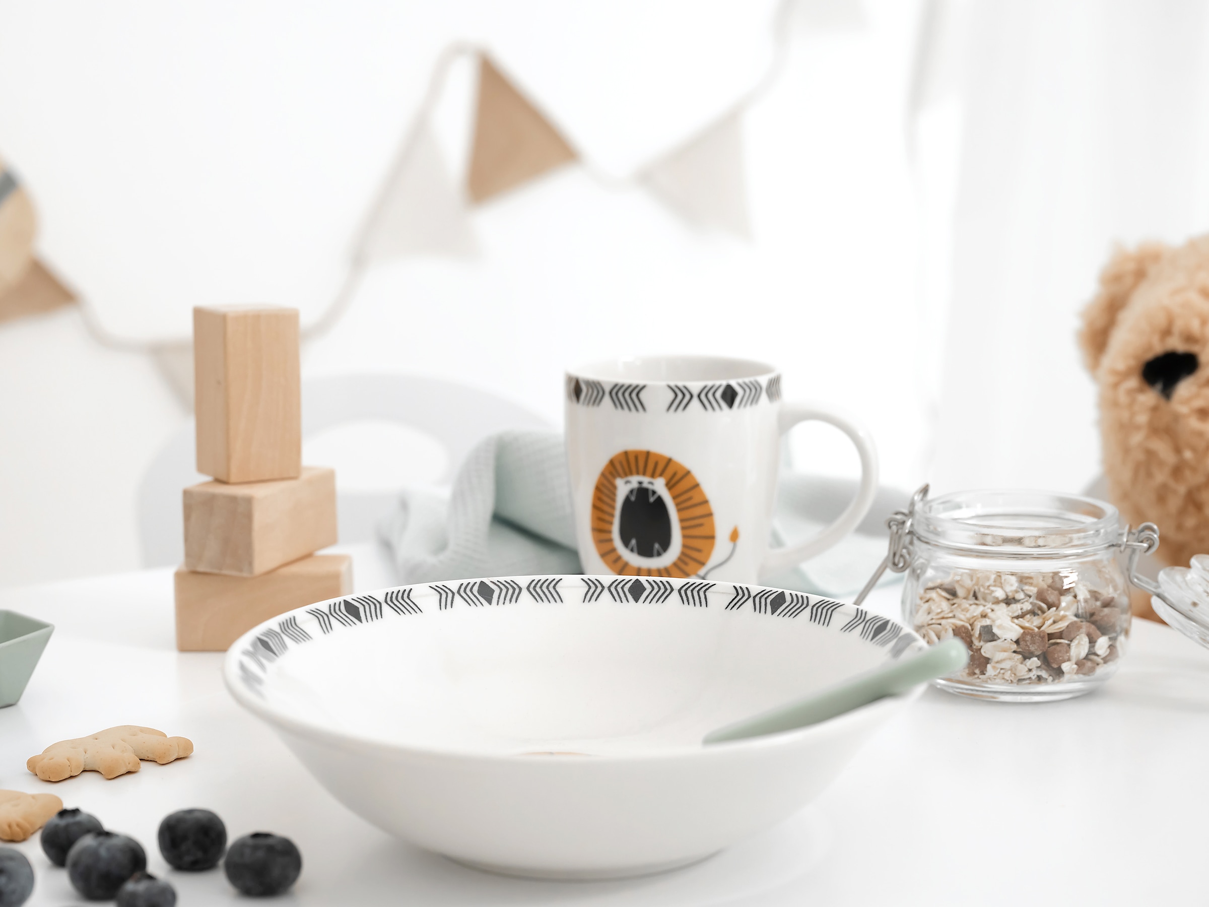CreaTable Kindergeschirr-Set »Safari Löwe, Kinder Set 3-tlg.« gezeichnete Tiermotive, skandinavischer Stil, Ethno-Style Motive