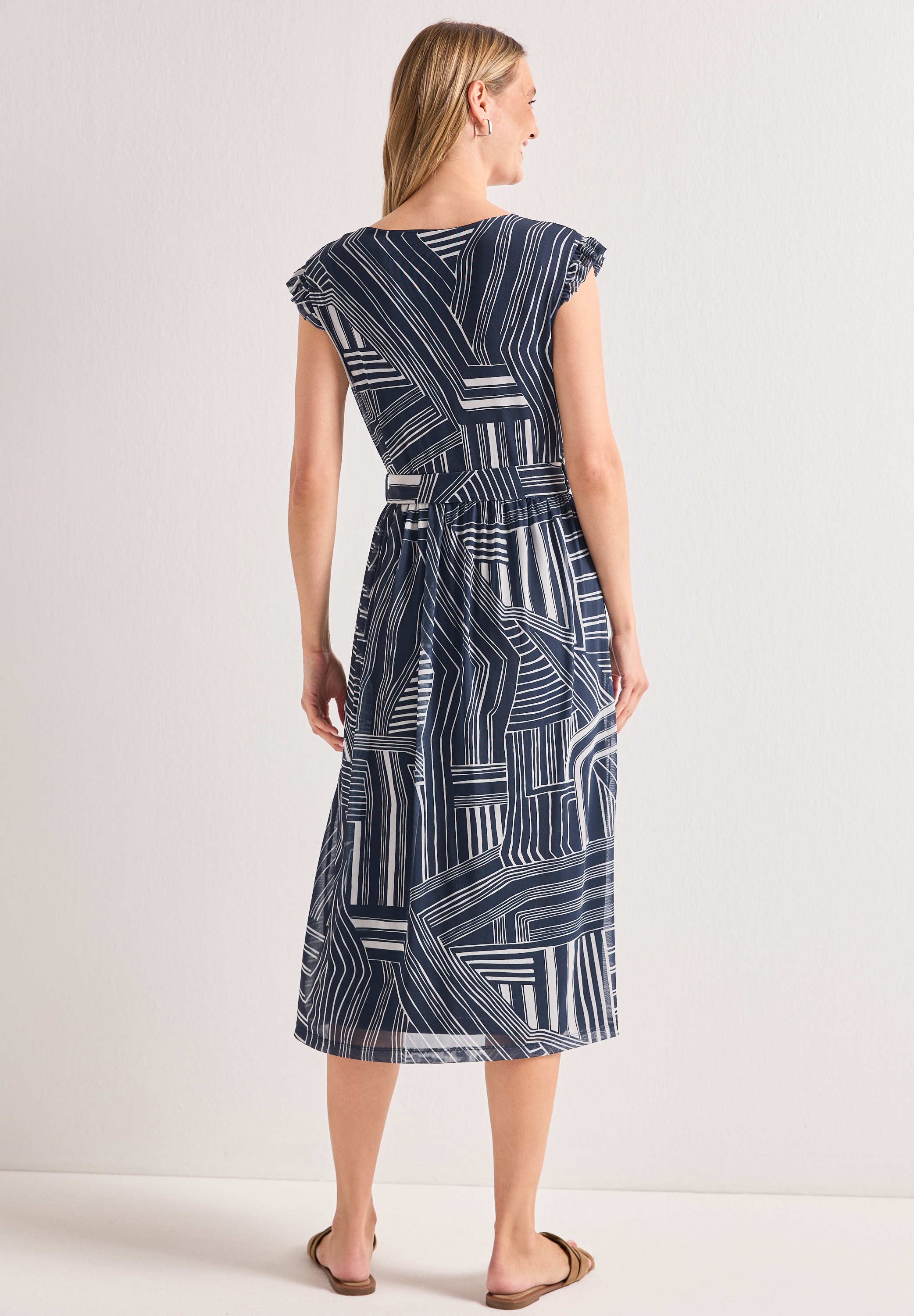 STREET ONE Midikleid Eingrifftaschen Midikleid aus Mesh mit Print