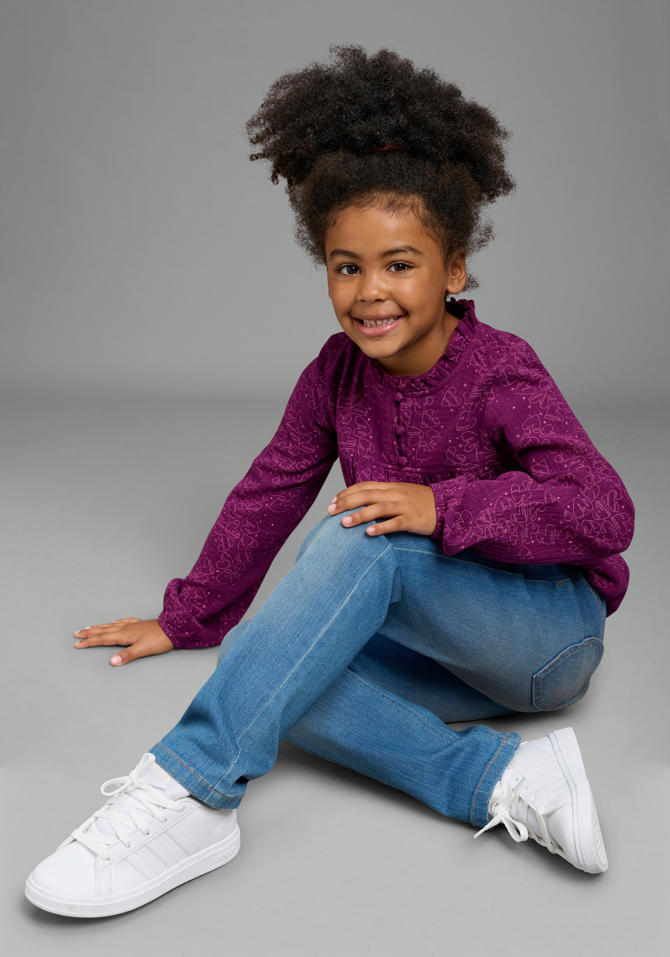 Scout Druckbluse »Musselin Bluse Herzallover - NEU von SCOUT« Langarm, aus Baumwolle, mit Druck- und Stickerei-Applikationen