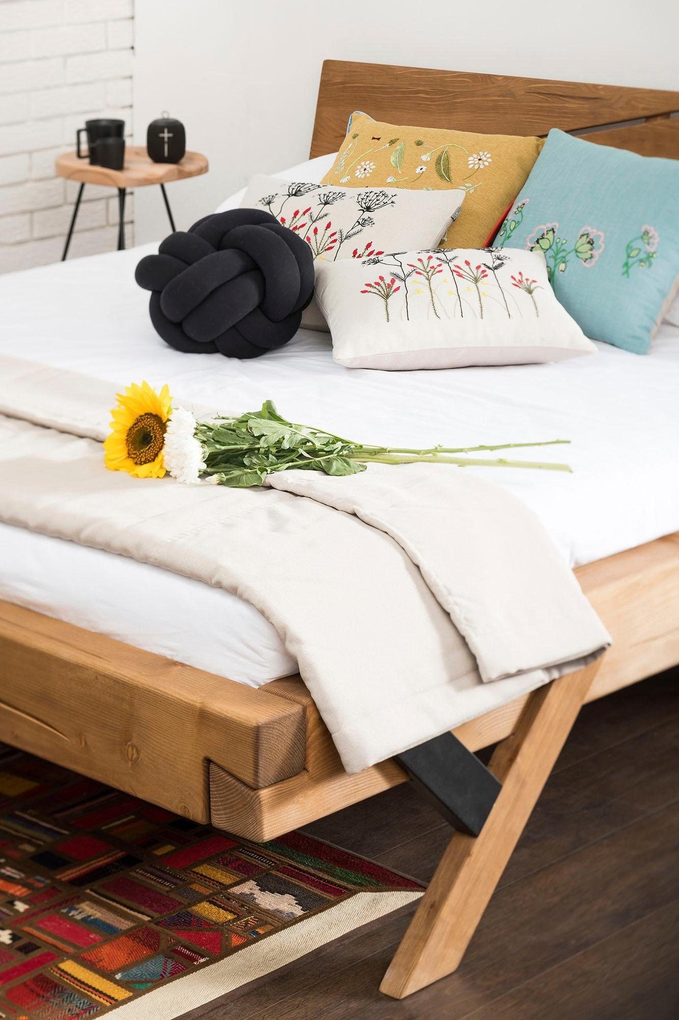 SalesFever Massivholzbett »Eik Naturbelassenes Bett« Urige Eleganz trifft moderne Formen - Unikat-Balkenbett