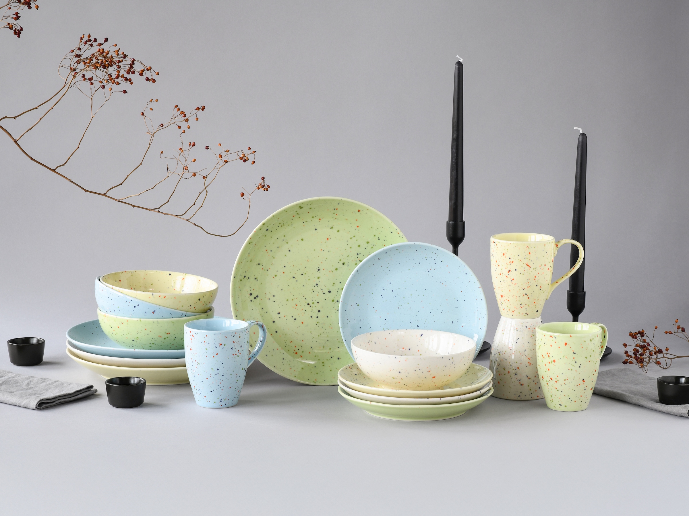 CreaTable Kombiservice »Confetti, Kombi-Service 16-tlg.« Unregelmäßige bunte Punkte, Gute Laune Geschirr, Frisch, Freundlich