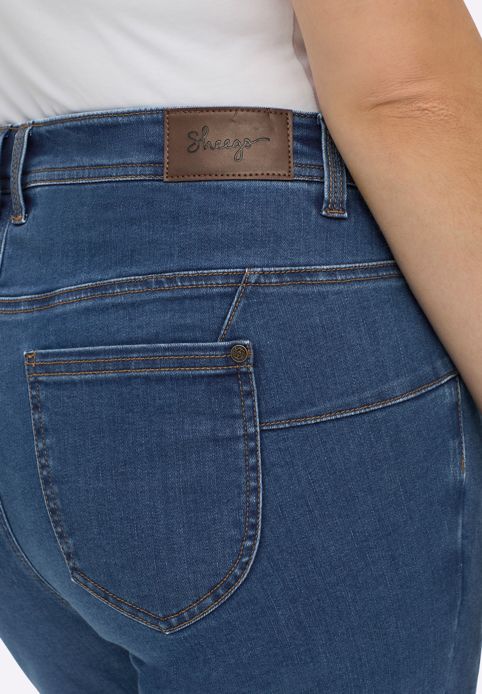 Sheego 5-Pocket-Jeans »Jeans Jeans in 5-Pocket-Form und leichter Waschung«
