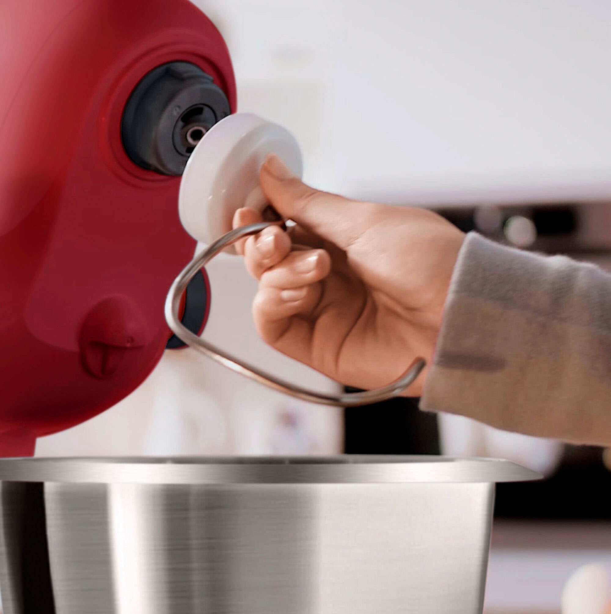 BOSCH Küchenmaschine »Serie 2 MUMS2ER01, Durchlaufschnitzler, 4 Scheiben, rot«, Edelstahlschüssel, Knethaken/Rühr-/Silikonbesen, spülm.fest