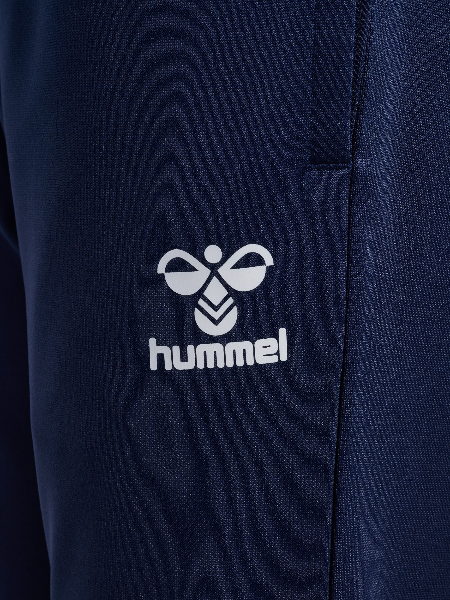 hummel Trainingshose »HMLESSENTIAL TRAINING PANTS KIDS«  mit BEECOOL® Technologie, aus Interlock-Material