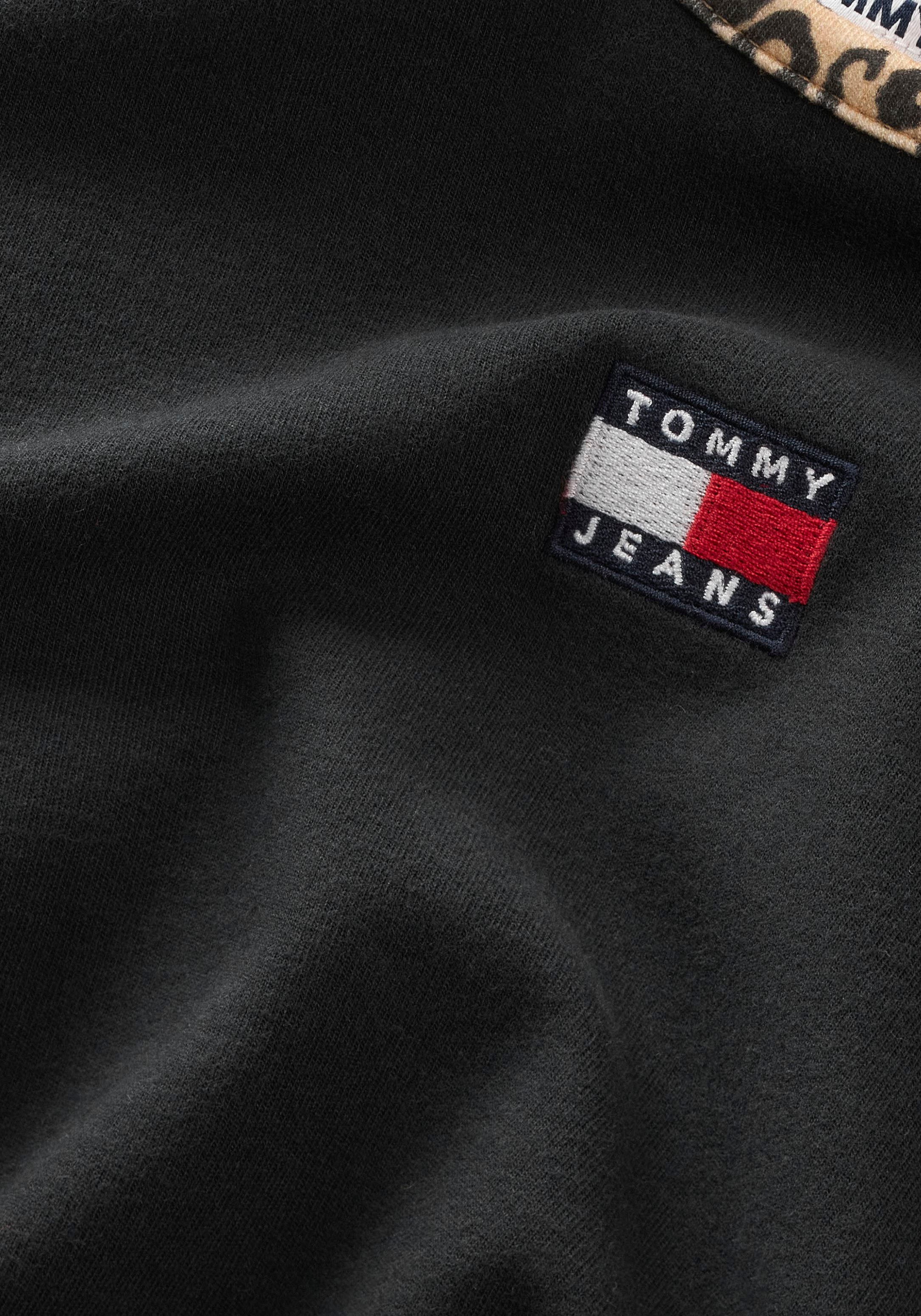 Tommy Jeans T-Shirt »TJW CRP LEO BINDING TEE«, im modischem Animal Print