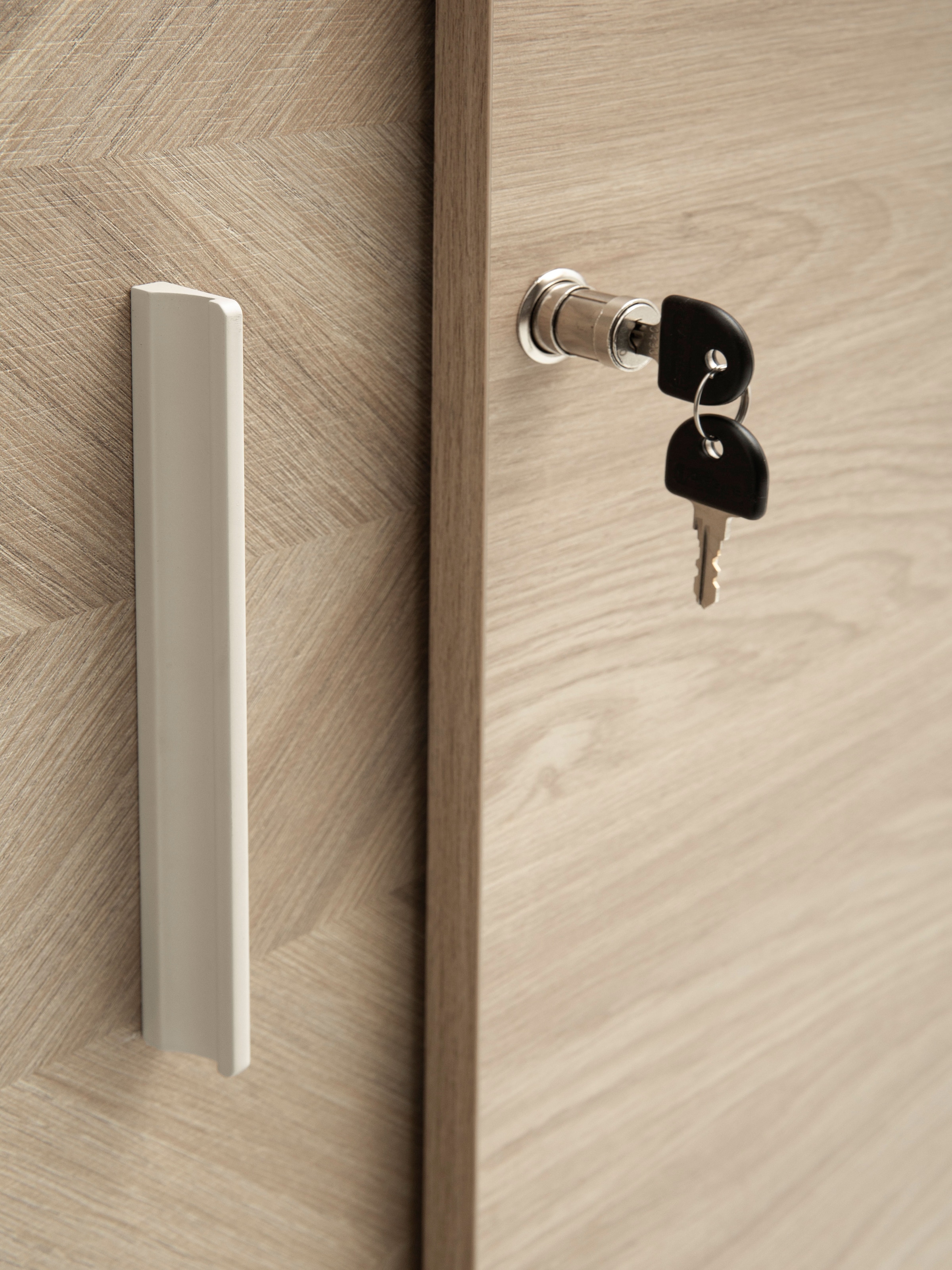 Schildmeyer Schiebetürenschrank »AREZZO, Aktenschrank abschließbar, Höe 150 cm, MADE IN GERMANY« 1 Stk. tlg. Linke Tür in Fischgräten Dekor, MADE IN GERMANY