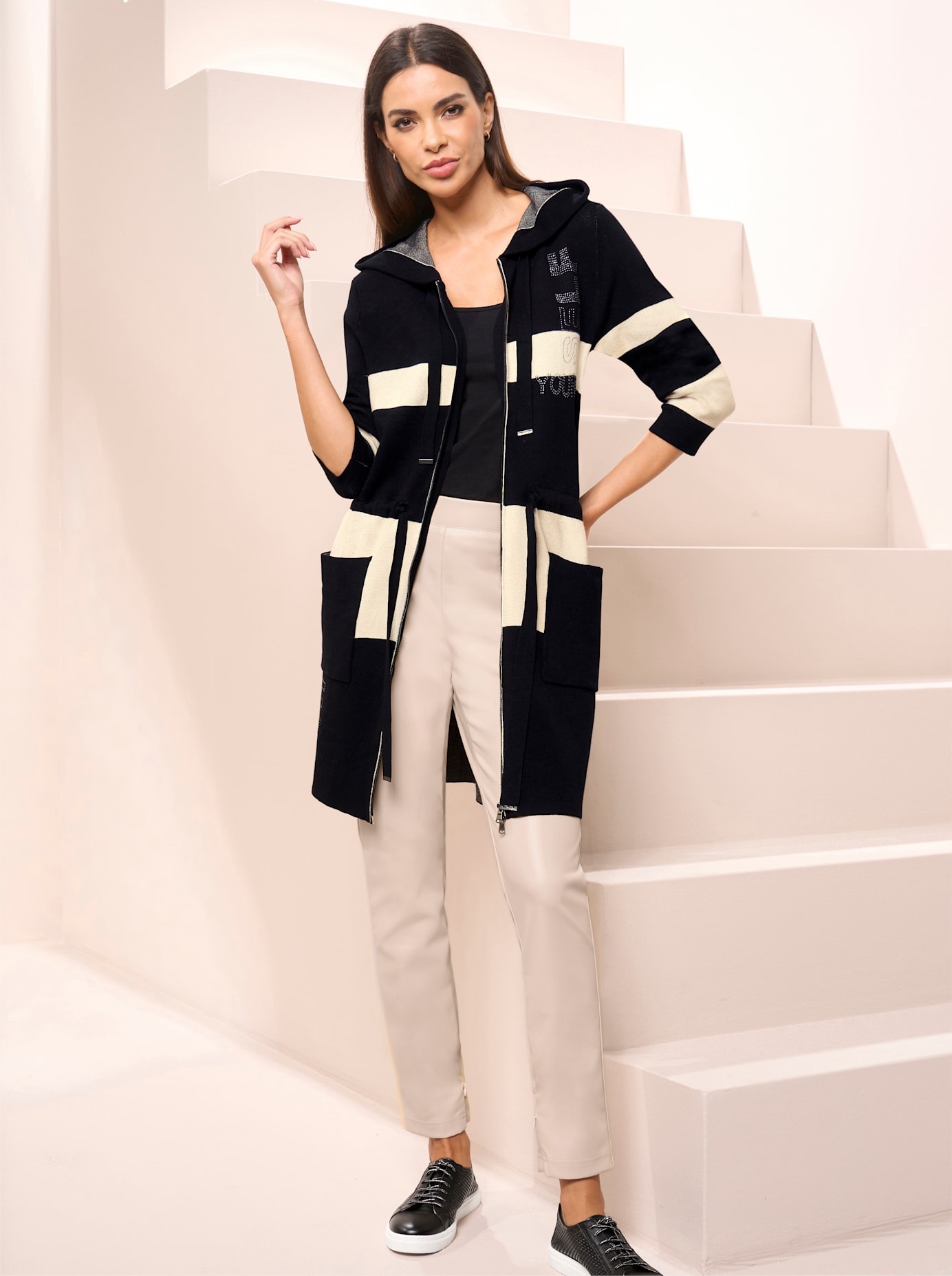 Heine Damen Strickjacke in schwarz, Größe 38