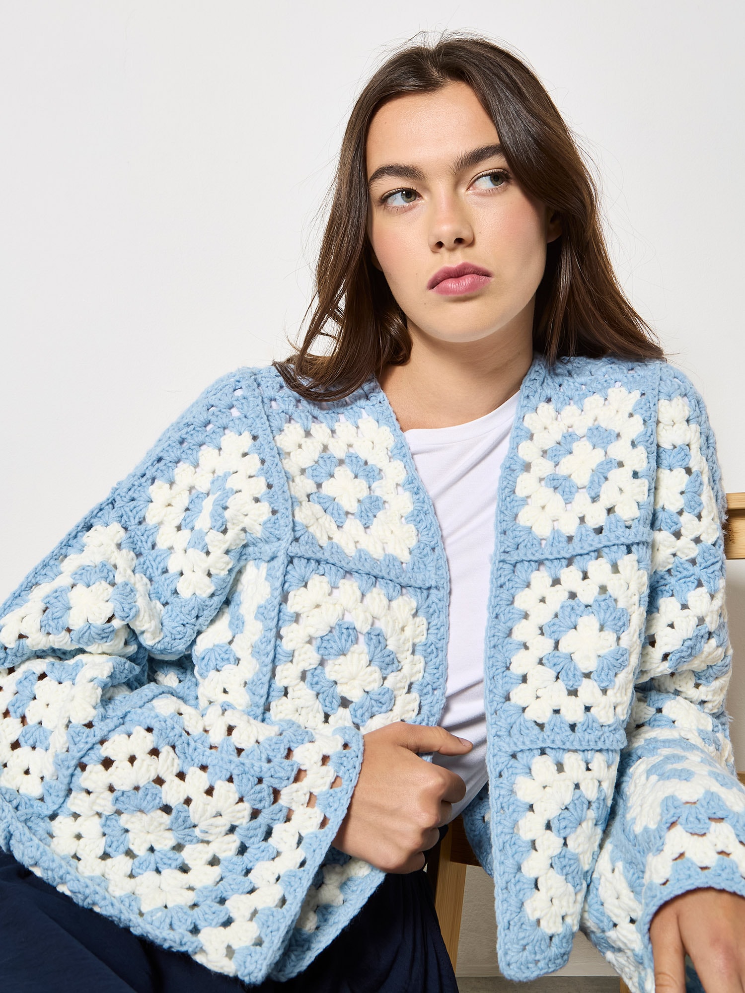Apricot Strickjacke »Strickjacke« mit Häkelquadraten
