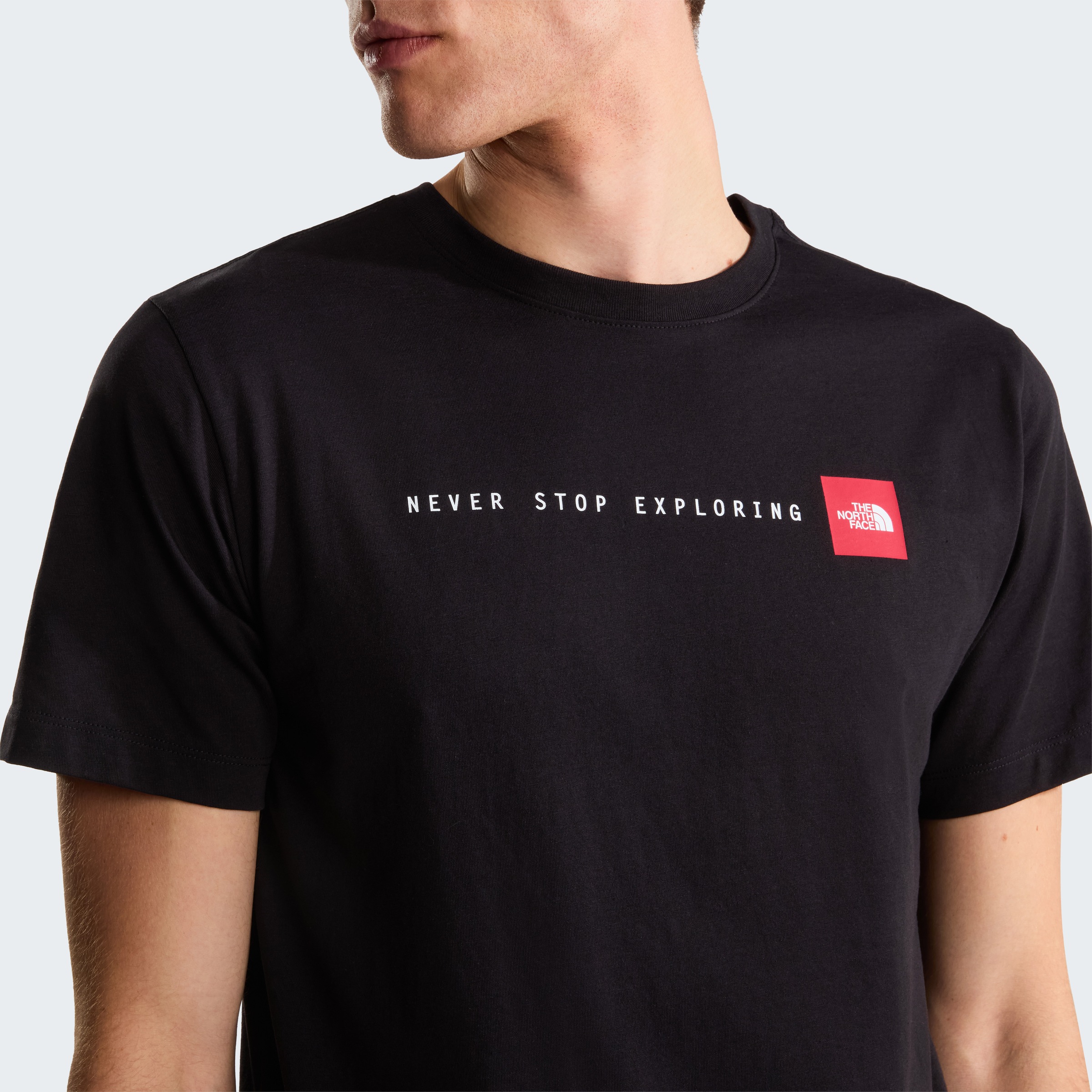 The North Face T-Shirt »M NEVER STOP EXPLORING REGULAR SHORT SLEEVE TEE-GRAPHIC« 1 tlg. kurze Ärmel, für Sport und Freizeit, sportlicher Stil