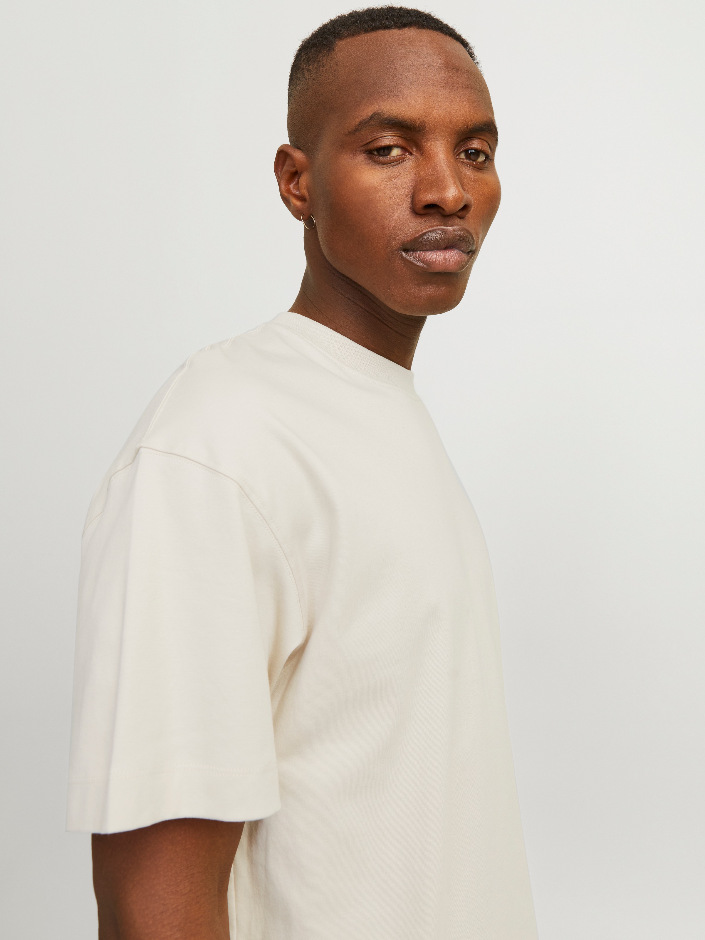Jack & Jones Rundhalsshirt »JJEURBAN EDGE TEE SS O-NECK NOOS« mit Rundhalsausschnitt