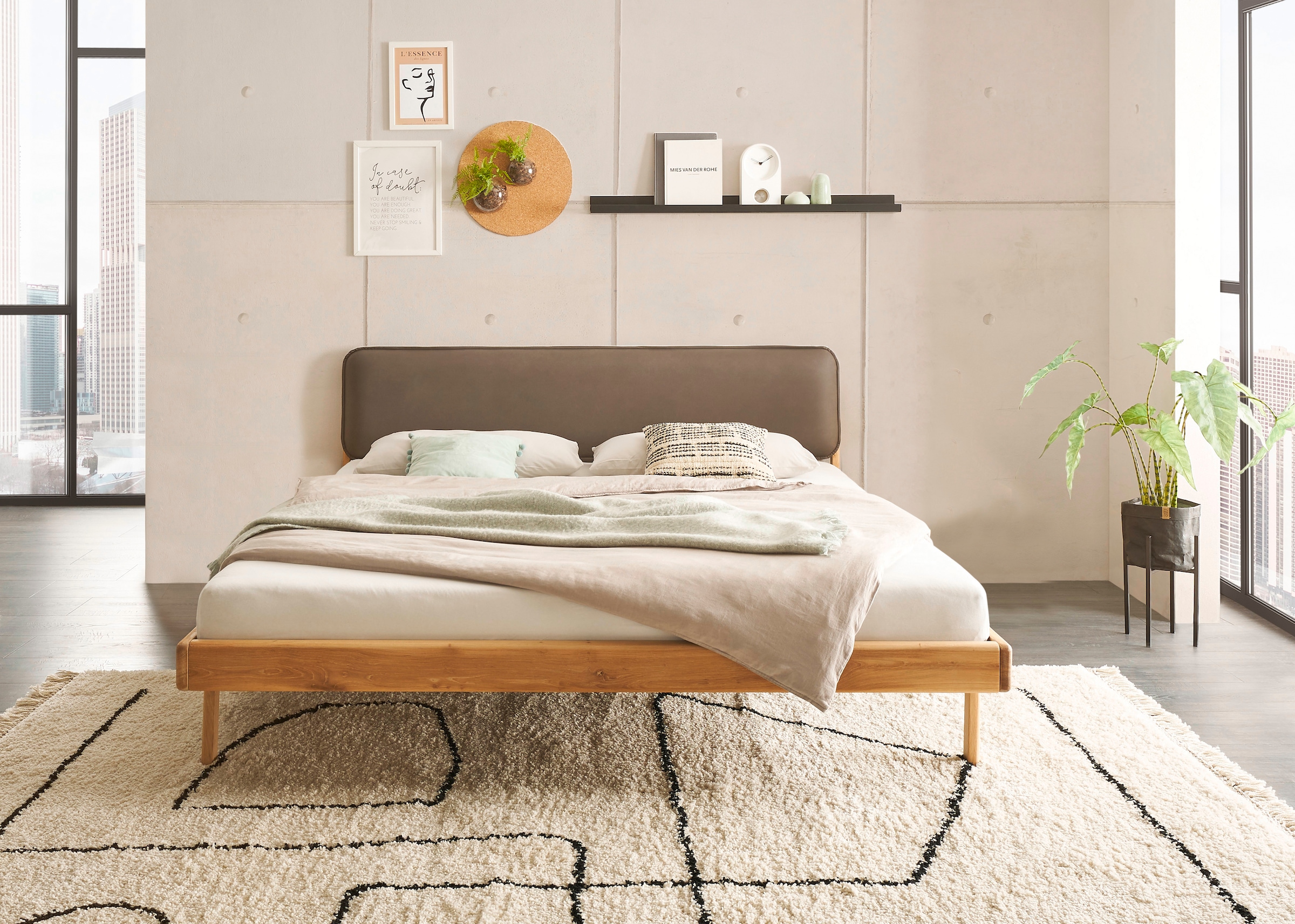 Schlafkontor Massivholzbett »Jerik« Eiche Massiv , Bett-Kopfteil in pflegeleichten Kunstleder Taupe