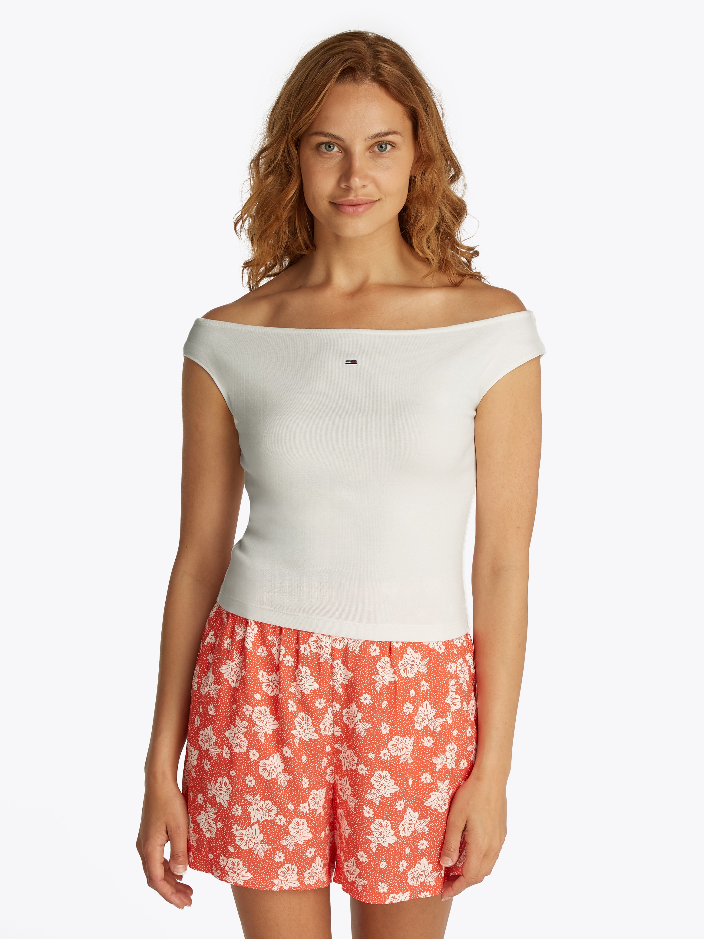 Tommy Jeans Tanktop »TJW BOAT NECK TOP SS EXT«, mit Logostickerei
