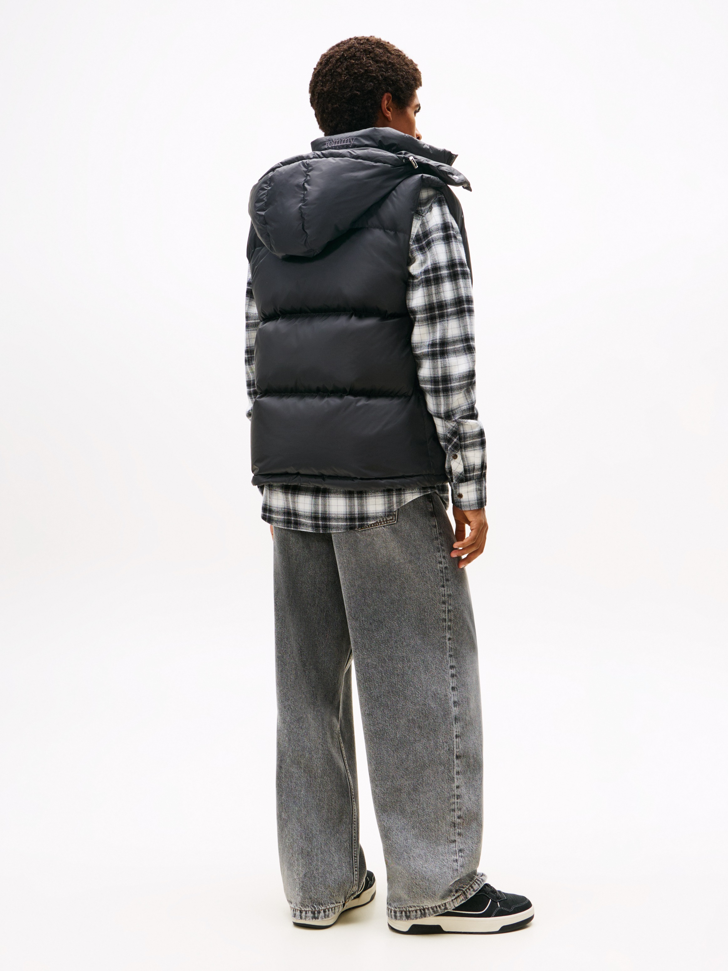 Tommy Jeans Steppweste »ALASKA DOWN VEST« Regular fit mit abnehmbarer Kapuze