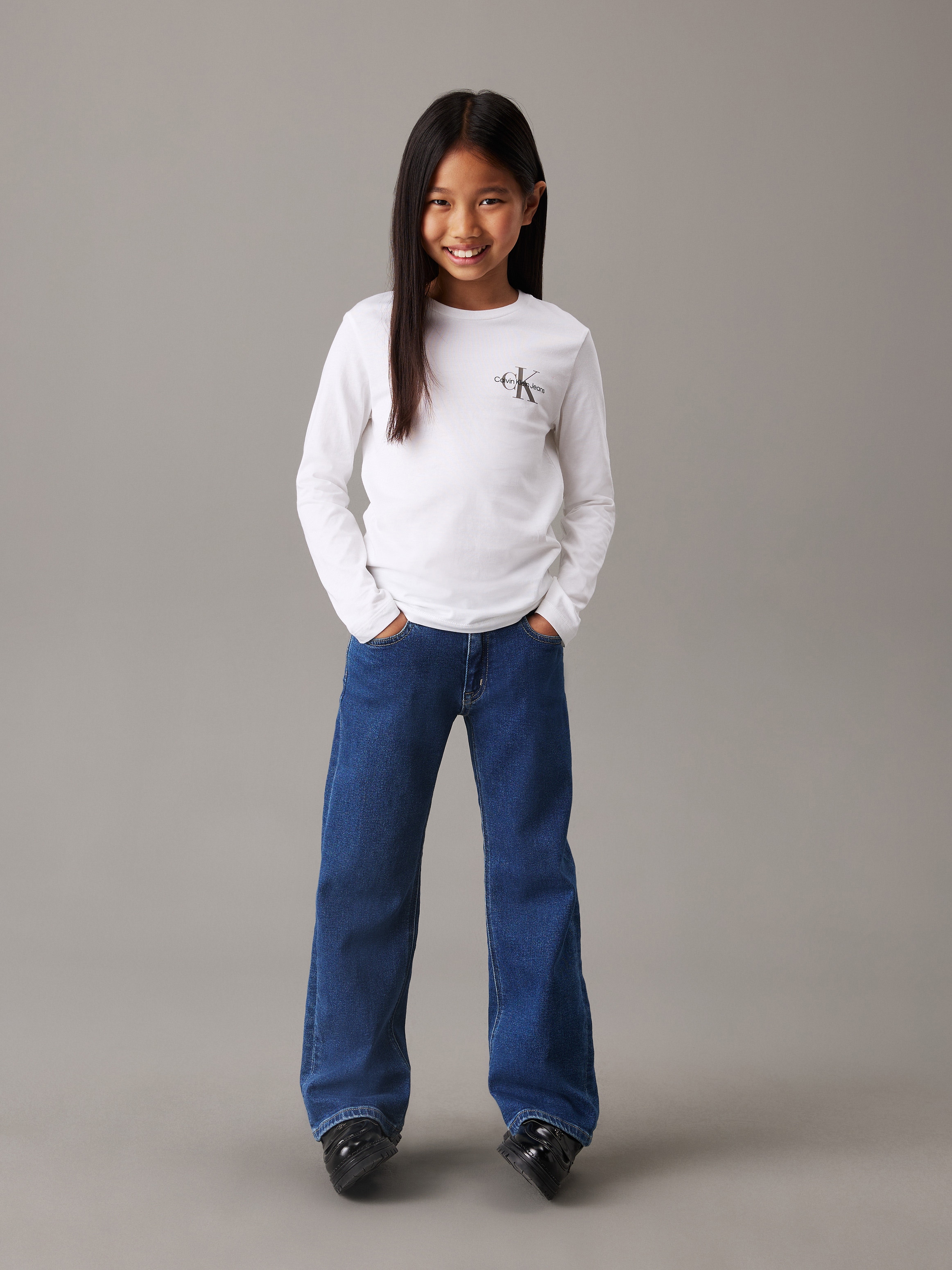 Calvin Klein Jeans Langarmshirt »Chest Monologo Ls T-Shirt«, für Kinder bis 16 Jahre und mit Logoschriftzug
