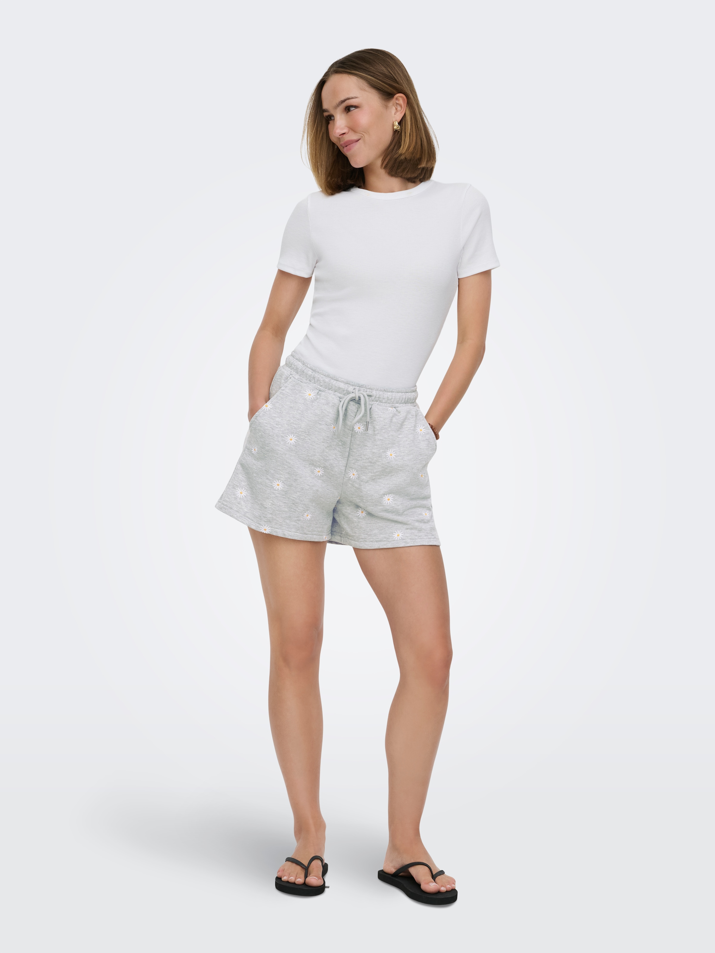 ONLY Sweatshorts »ONLLUNA BERMUDA SHORTS UB SWT«  Polyester, regular fit