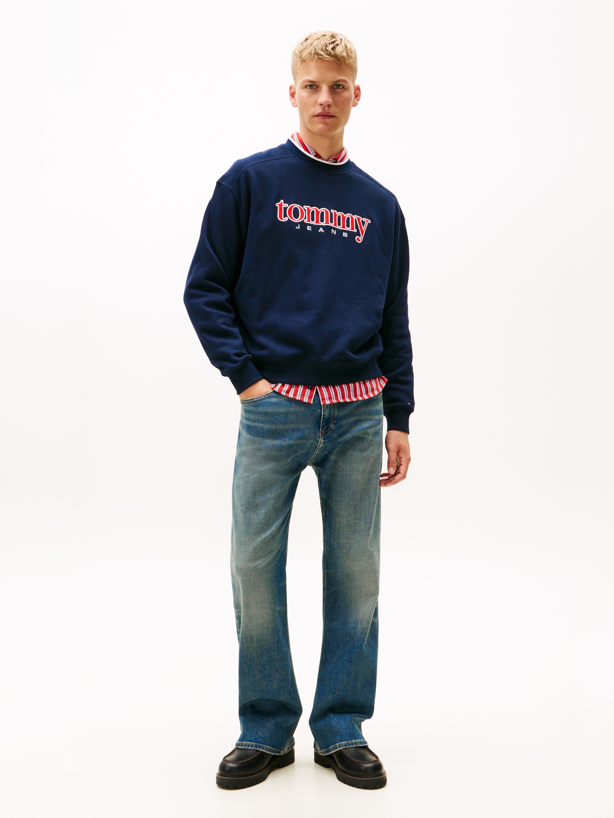 Tommy Jeans Sweatshirt »TJM 90S TEXTURE GRAPHIC CREW«, gerippter Rundhals, regular fit
