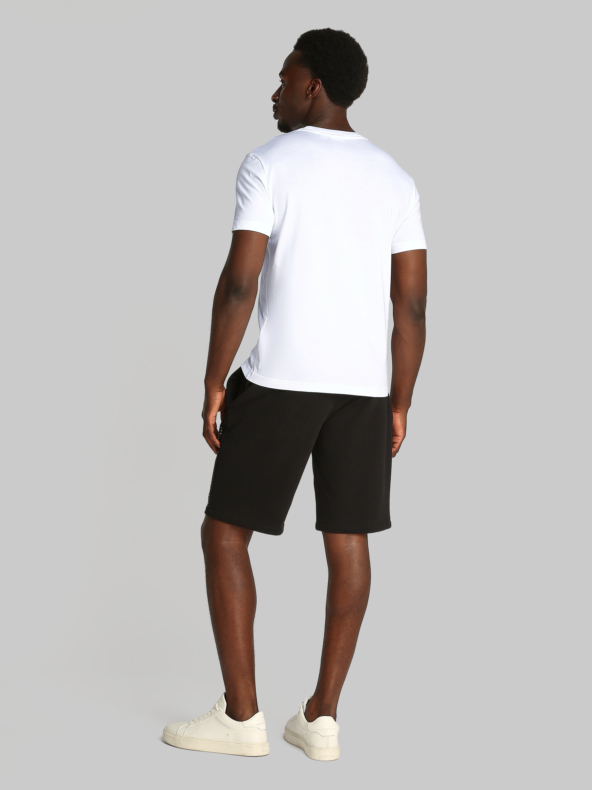 Calvin Klein T-Shirt »CP-ENLARGED LOGO T-SHIRT«, mit Logo auf der Brust
