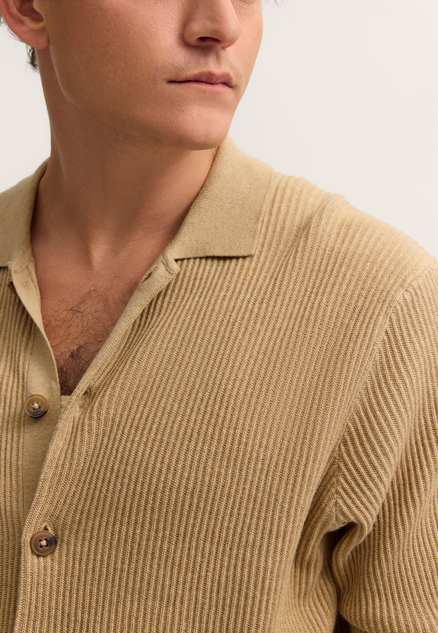 bugatti Strickjacke »Regular Fit« geknöpft mit Polokragen