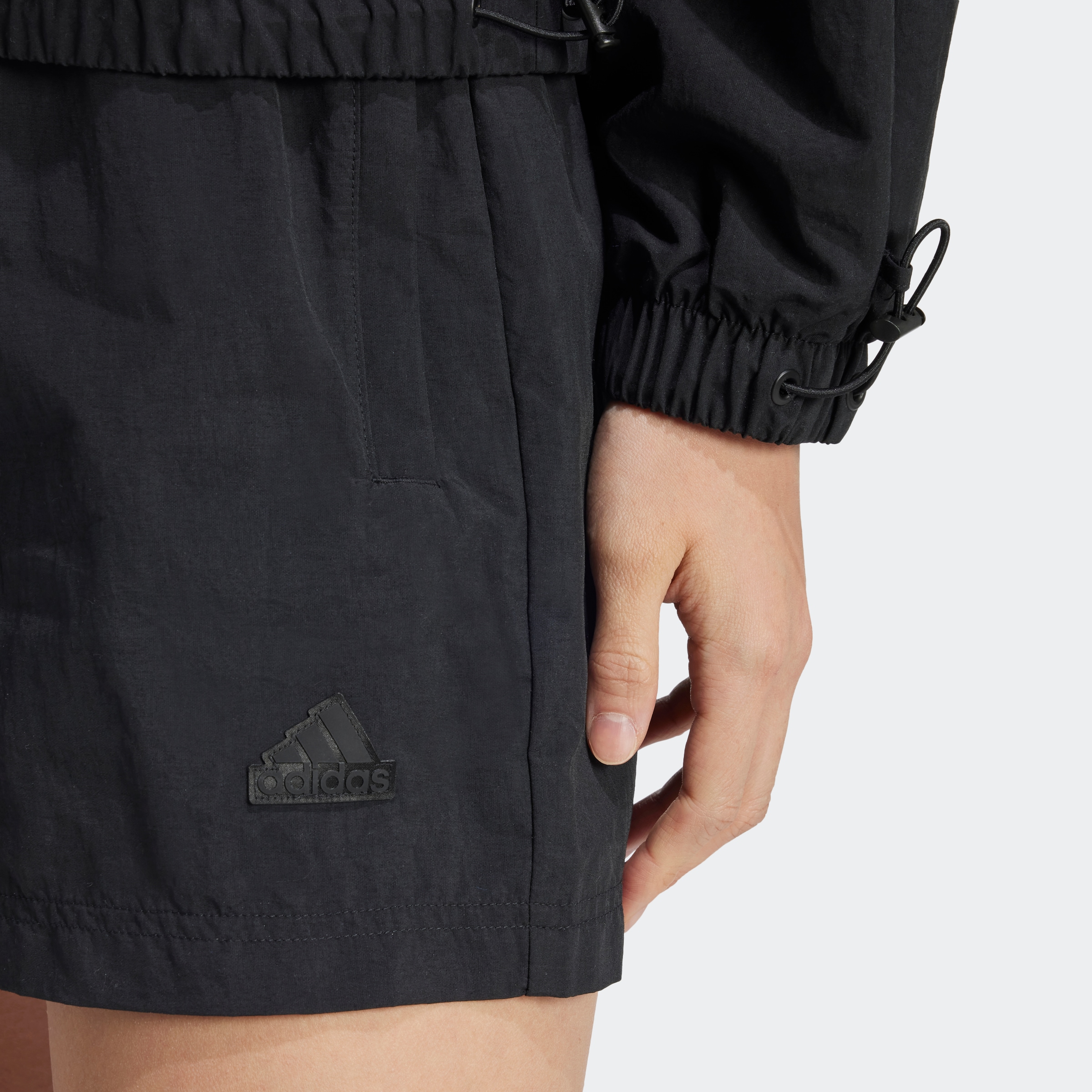 adidas Sportswear Shorts »W CE SHORT«, (1 tlg.)