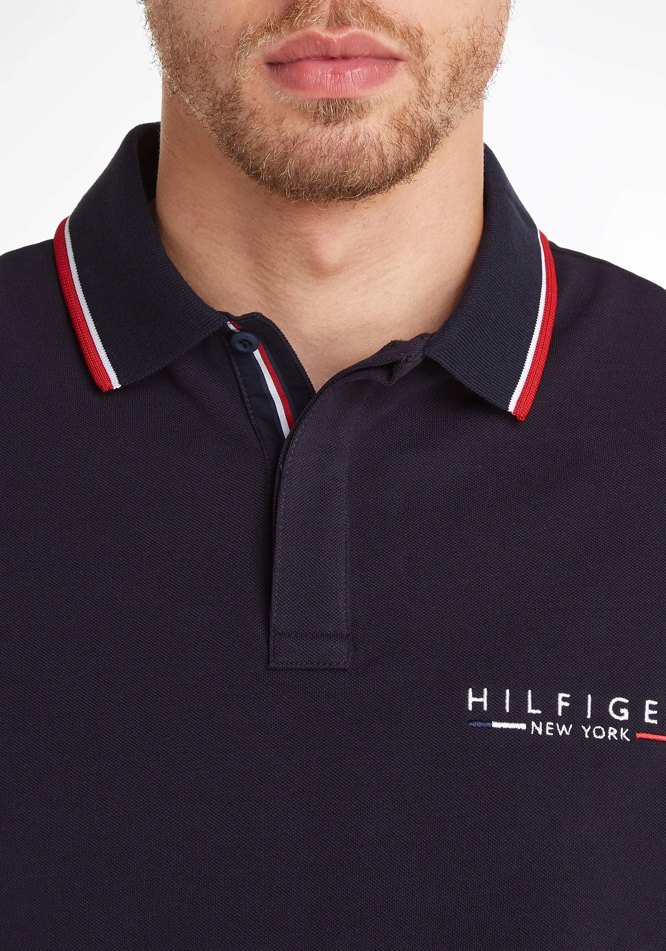 Tommy Hilfiger Poloshirt »BRAND LOVE LOGO REG POLO«, mit Logotape am Kragen  online bestellen bei OTTO