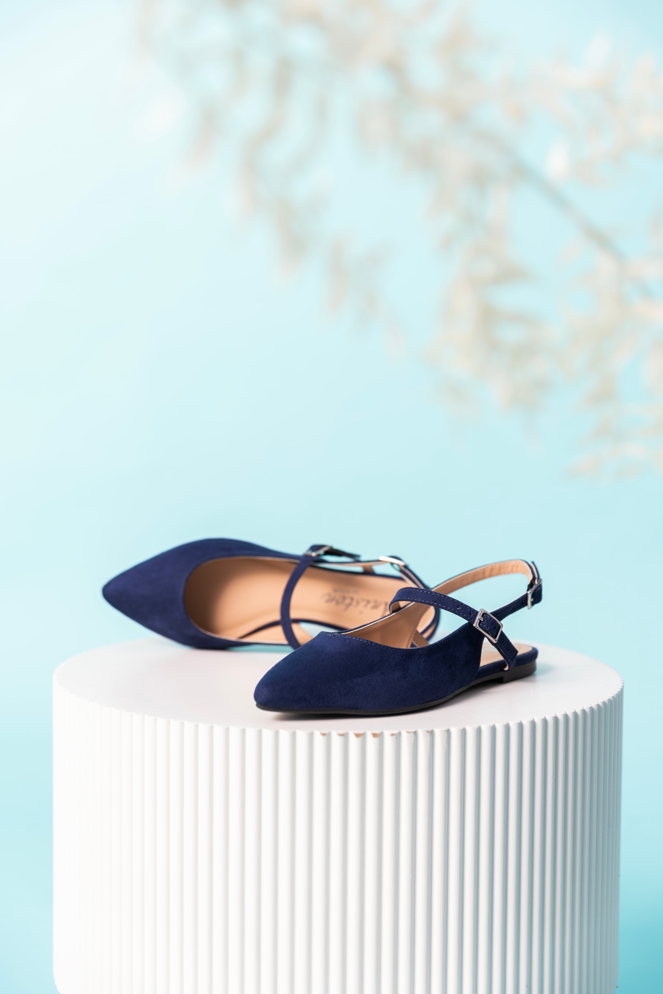 Aniston SHOES Slingpumps, Flat, Sommerschuh, Riemchensandale - neue KOLLEKTION, schmale Form