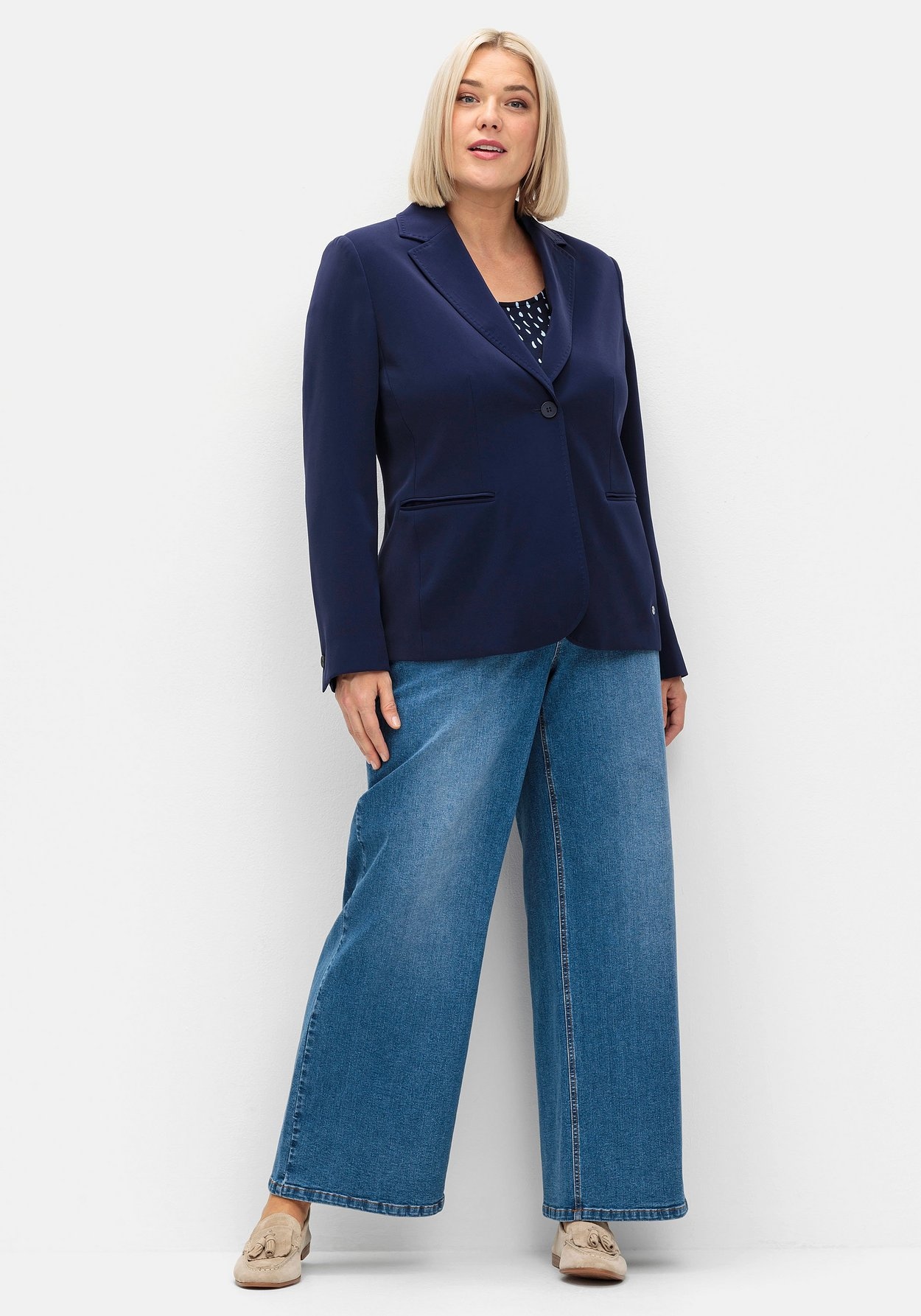 Sheego Kurzblazer »Kurzer, taillierter Blazer in taillierter Form«