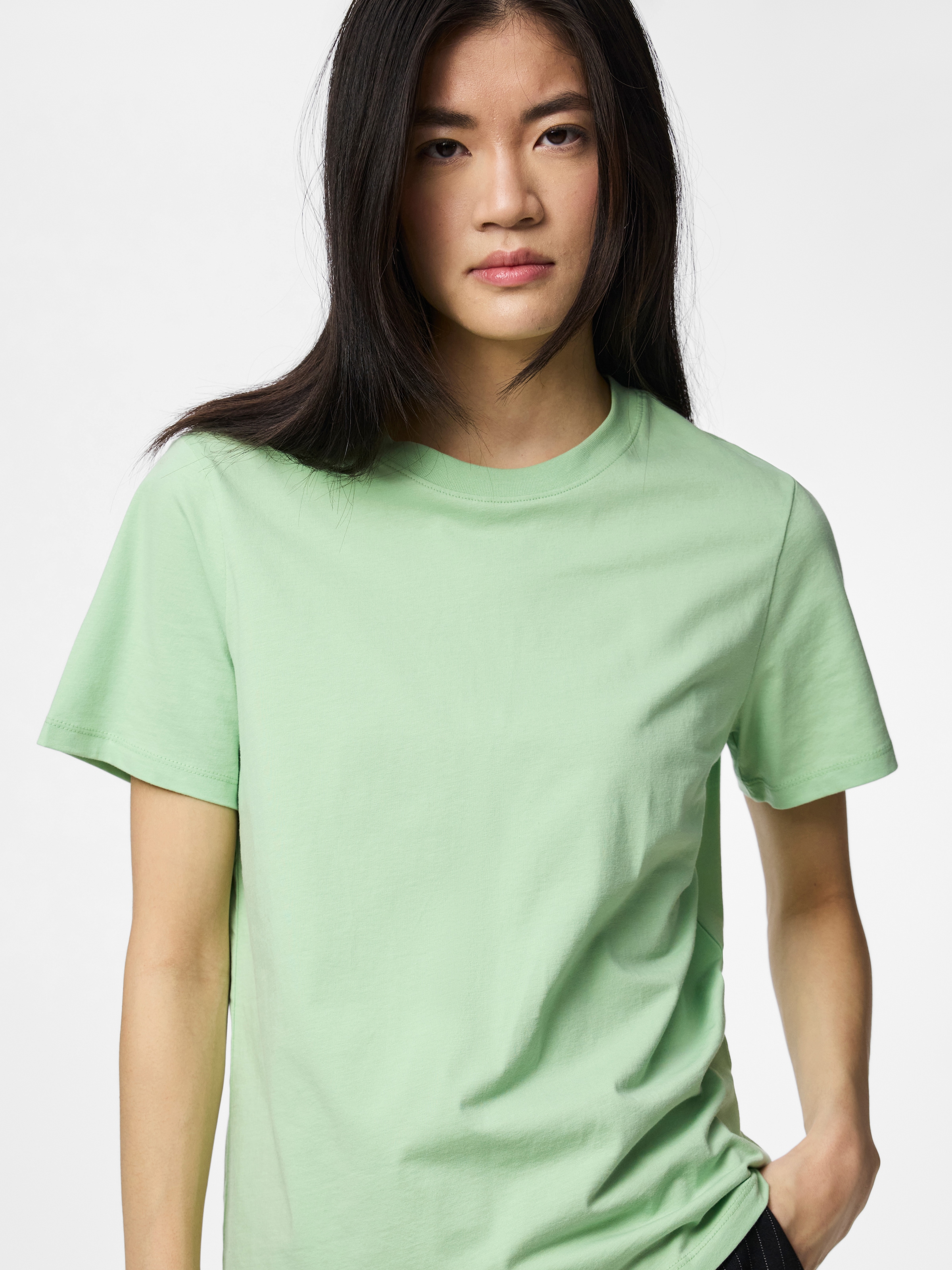 pieces Rundhalsshirt »PCRIA SS SOLID TEE NOOS BC«