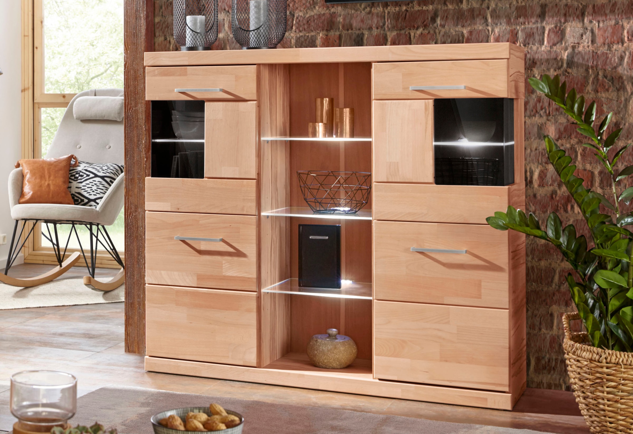 Home affaire Highboard »Ribe,120cm breit,112cm hoch,Oberplatte massiv,12 Fächer«, Holz massiv, Holzwerkstoff, Metall Griffe,2Türen mit Glaseinsatz