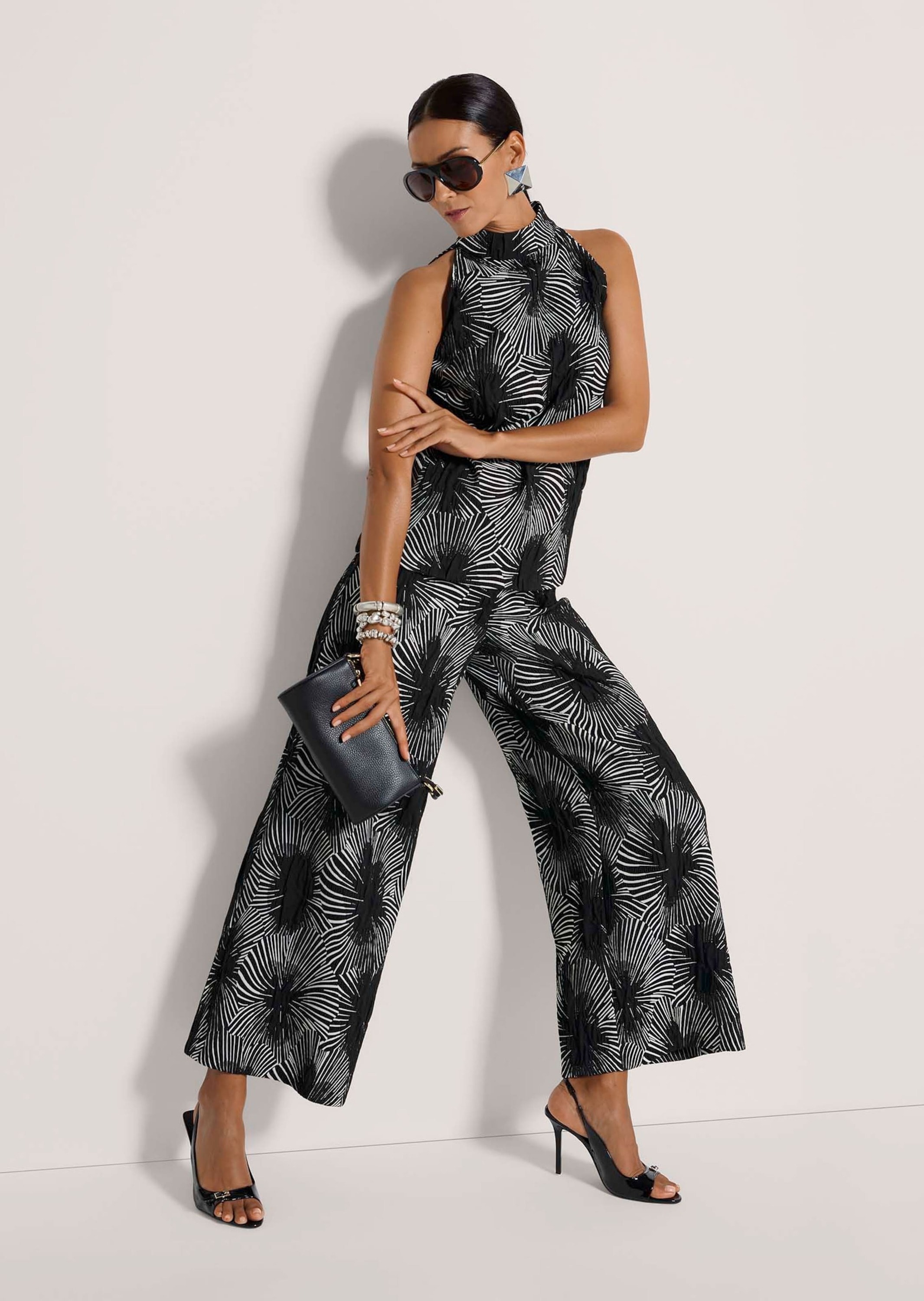 MADELEINE Kurzarmshirt »Shirt Print-Neckholder mit Stehkragen und gerader Form« Stehkragen mit Knöpfen