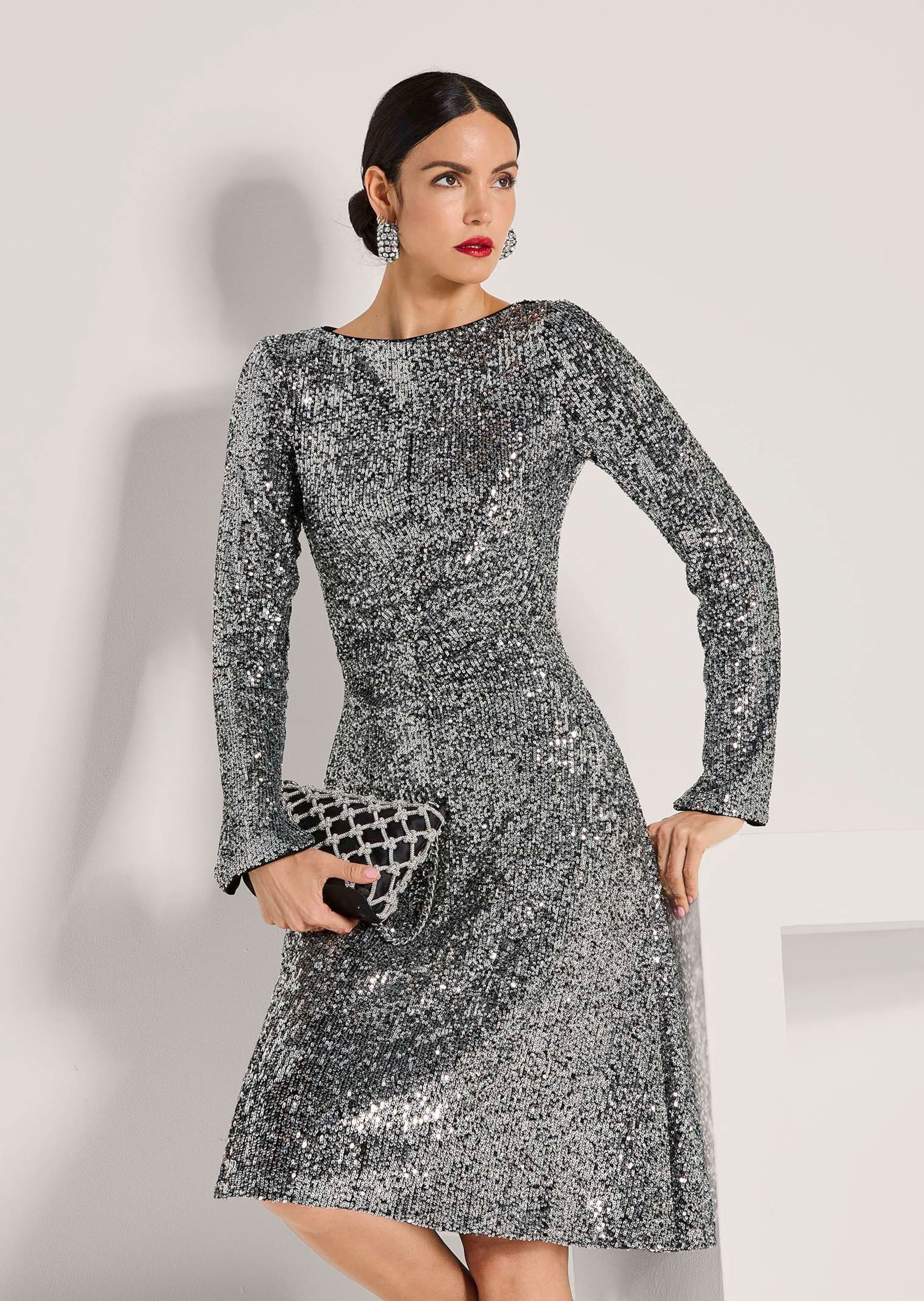 MADELEINE Cocktailkleid »Paillettenkleid Abendkleid mit Glanzeffekt«