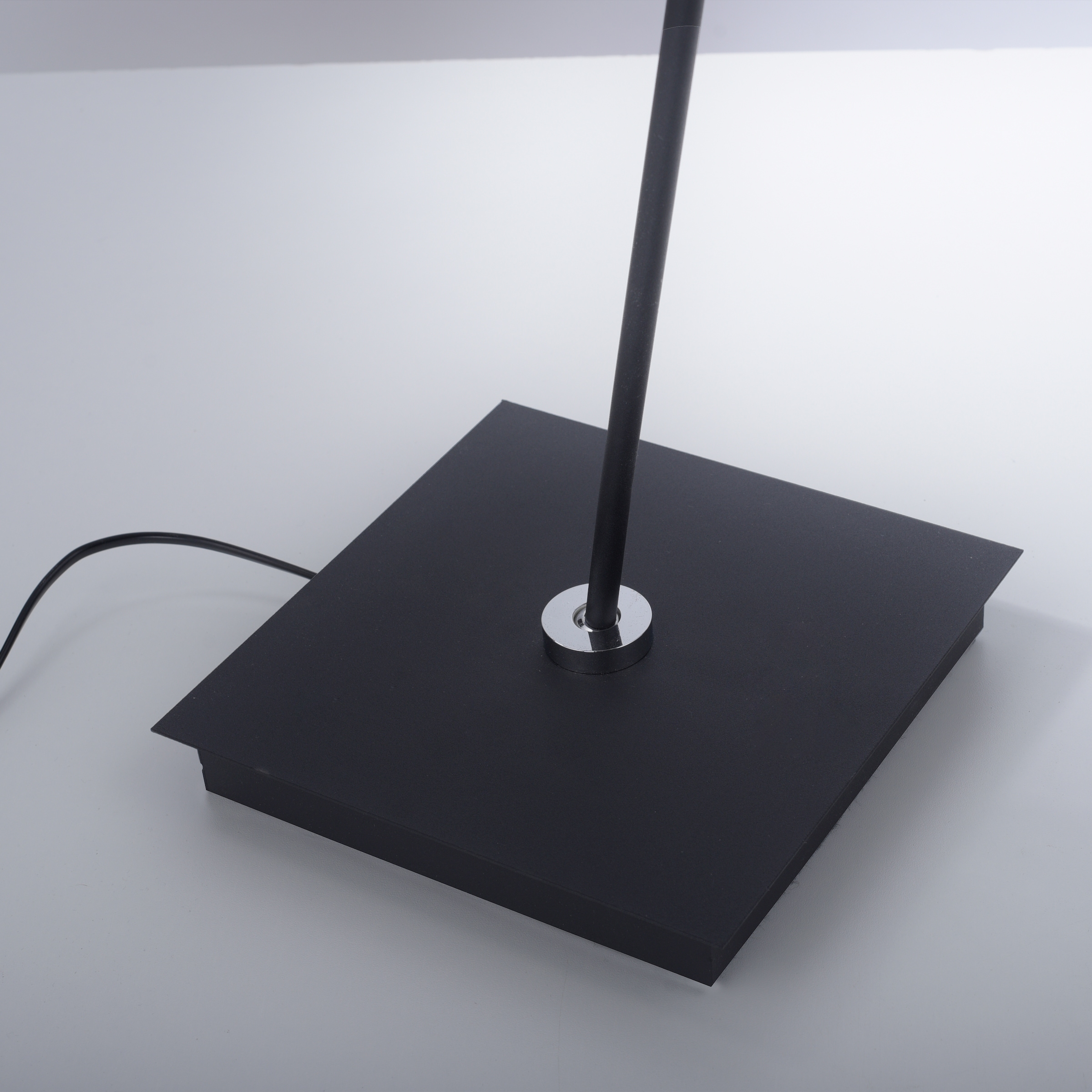 Neuhaus PURE LED Stehlampe »PURE Mira« LED-Board 1 Stk. warmweiß - kaltweiß Dimmbar, CCT, Fußschalter, Fernbedienung, drehbar