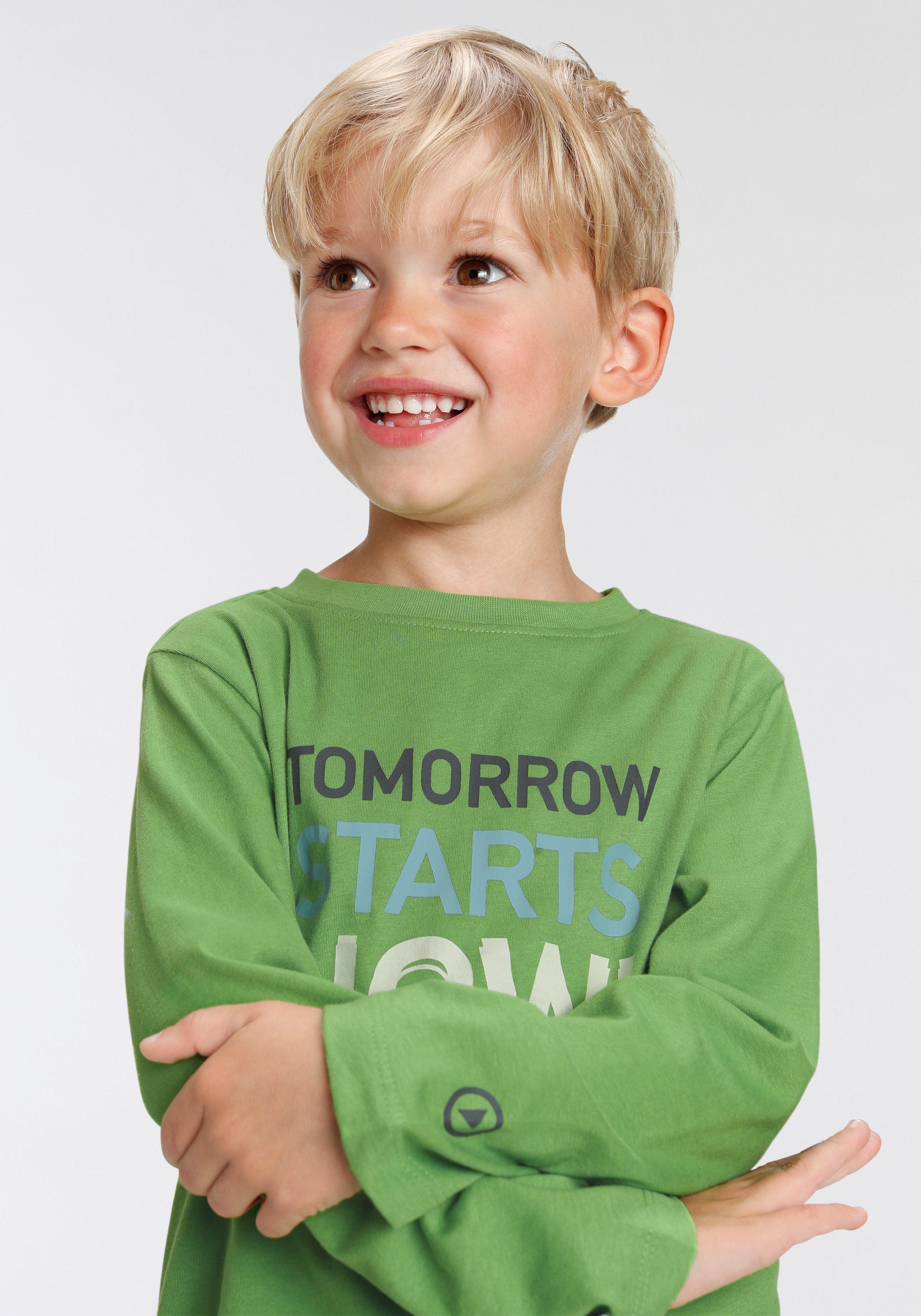 KIDSWORLD Shirt & Hose »TOMORROW STARTS NOW«, (Set, 2 tlg., LA-Shirt &  Jogginghose), Spruch im OTTO Online Shop