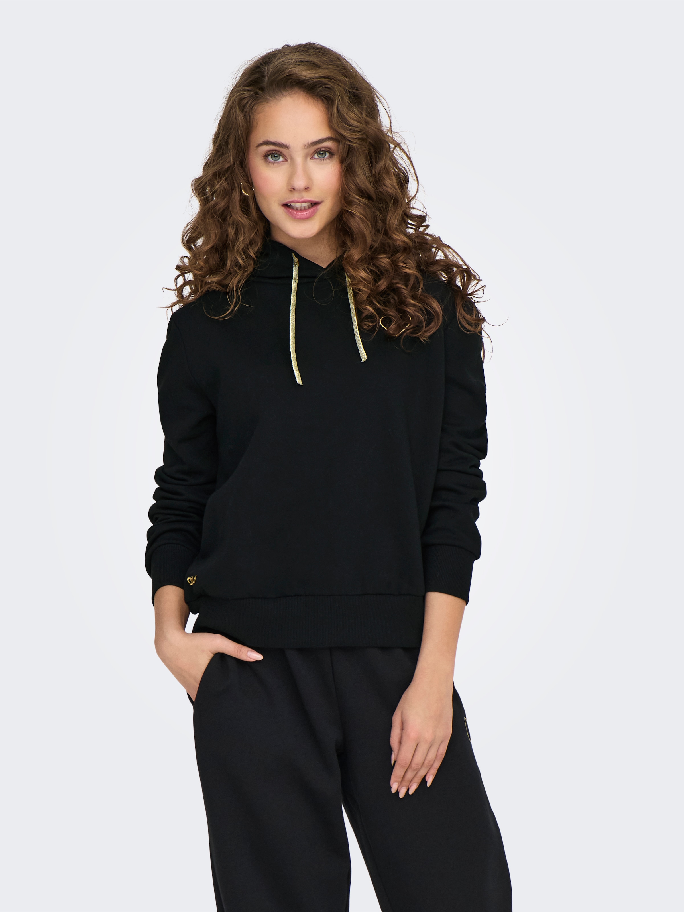 ONLY Kapuzensweatshirt »ONLNOLI L/S HEART HOOD SWT NOOS«, Baumwollmischung, regular fit
