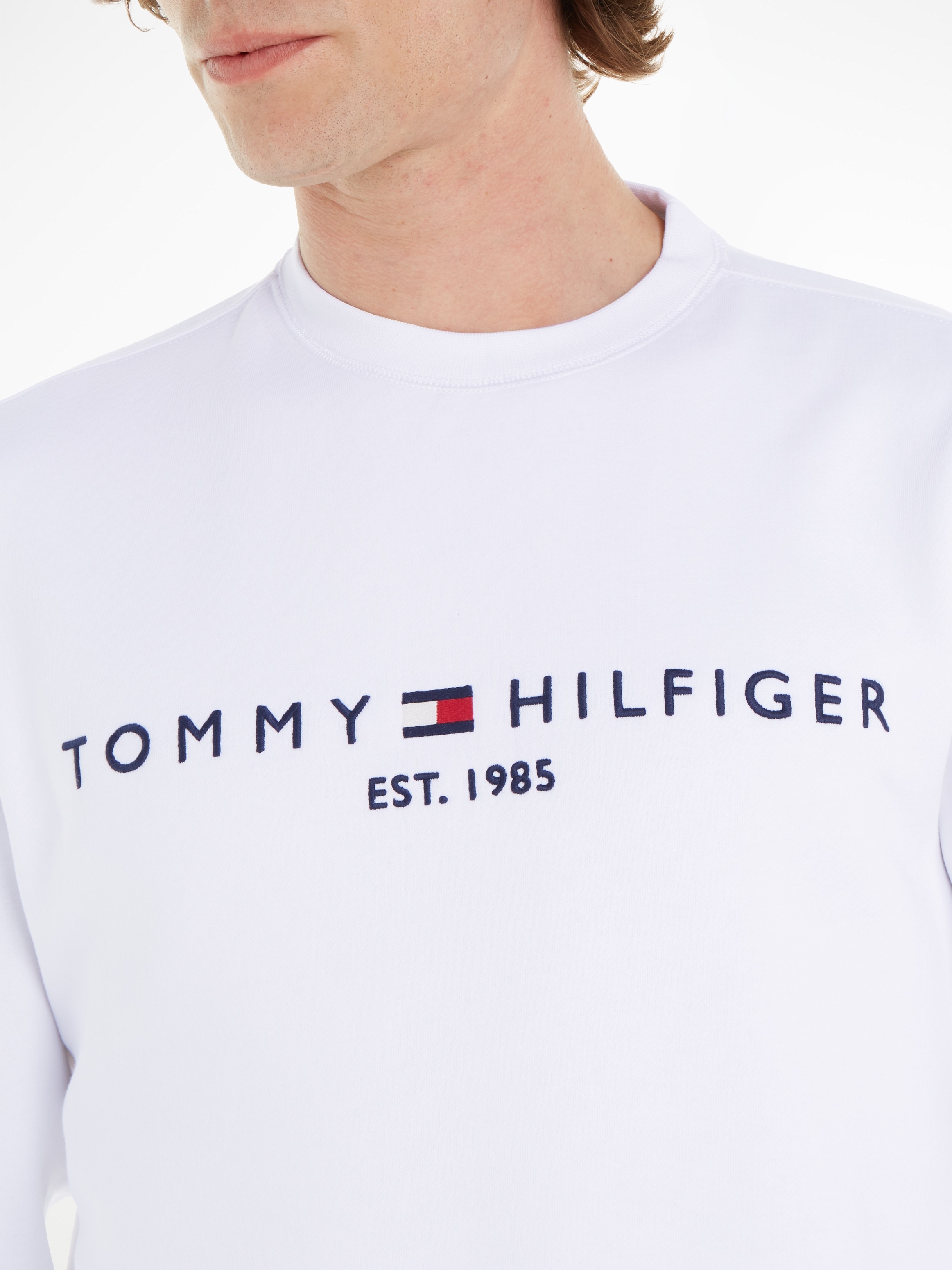Tommy Hilfiger Sweatshirt »TOMMY LOGO«, unifarben, casual, regular fit, Baumwollmix, Rundhals
