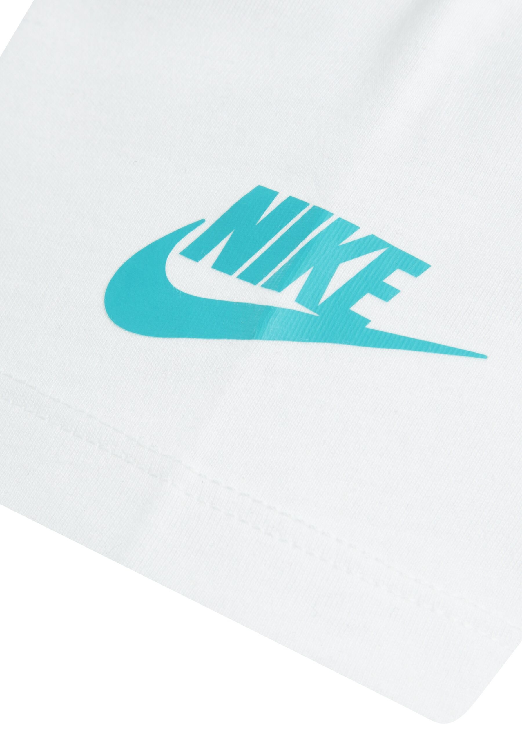 Nike Sportswear T-Shirt »NKG WILDFLOWER FUTURA TEE«, (1 tlg.), für Kinder