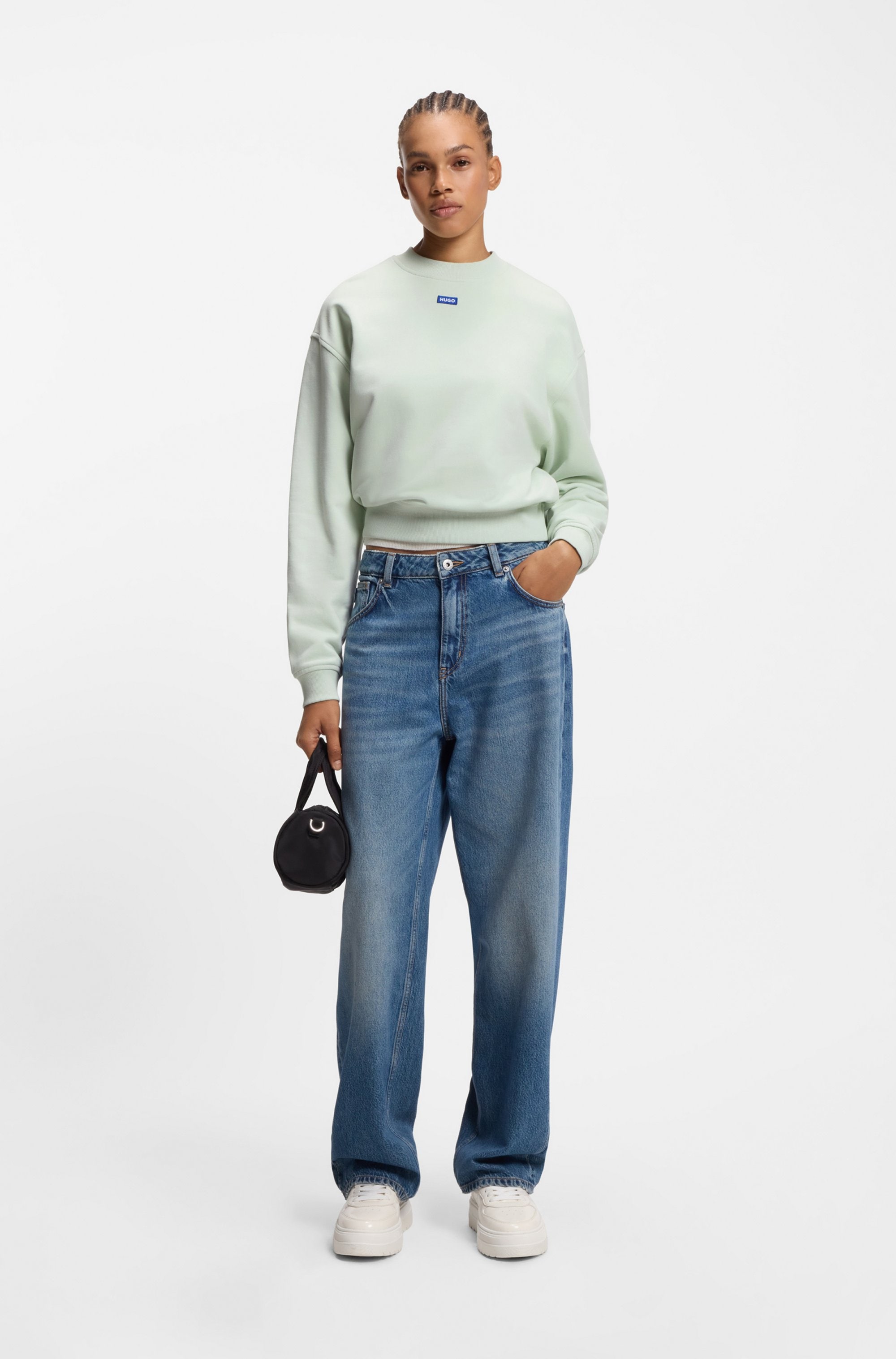 HUGO Blue Sweatshirt »Delessa« mit Logoaufnäher